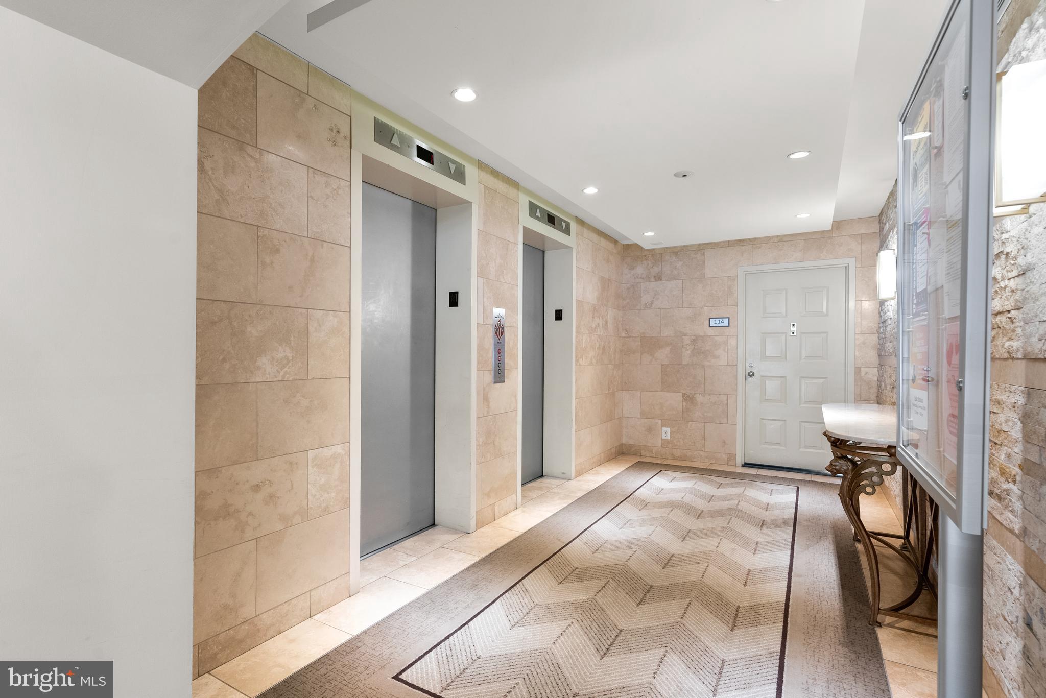 ROTONDA - Residential