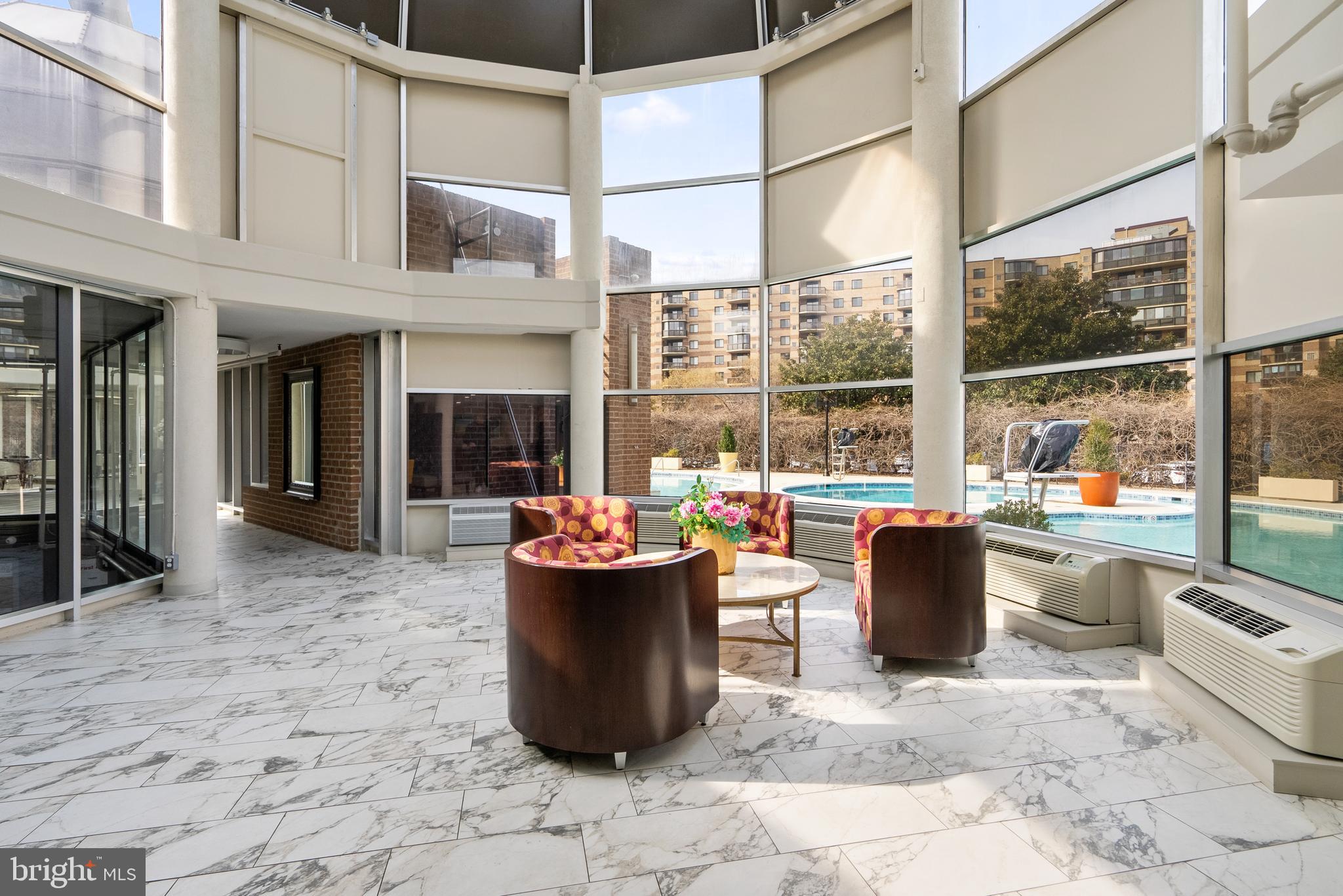 ROTONDA - Residential