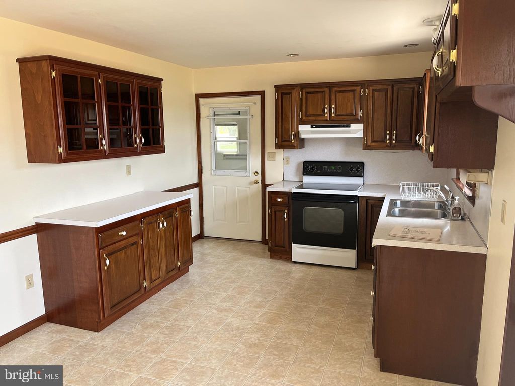 Photo of 189 MAYTOWN RD, ELIZABETHTOWN, PA 17022 (MLS # PALA2035800)