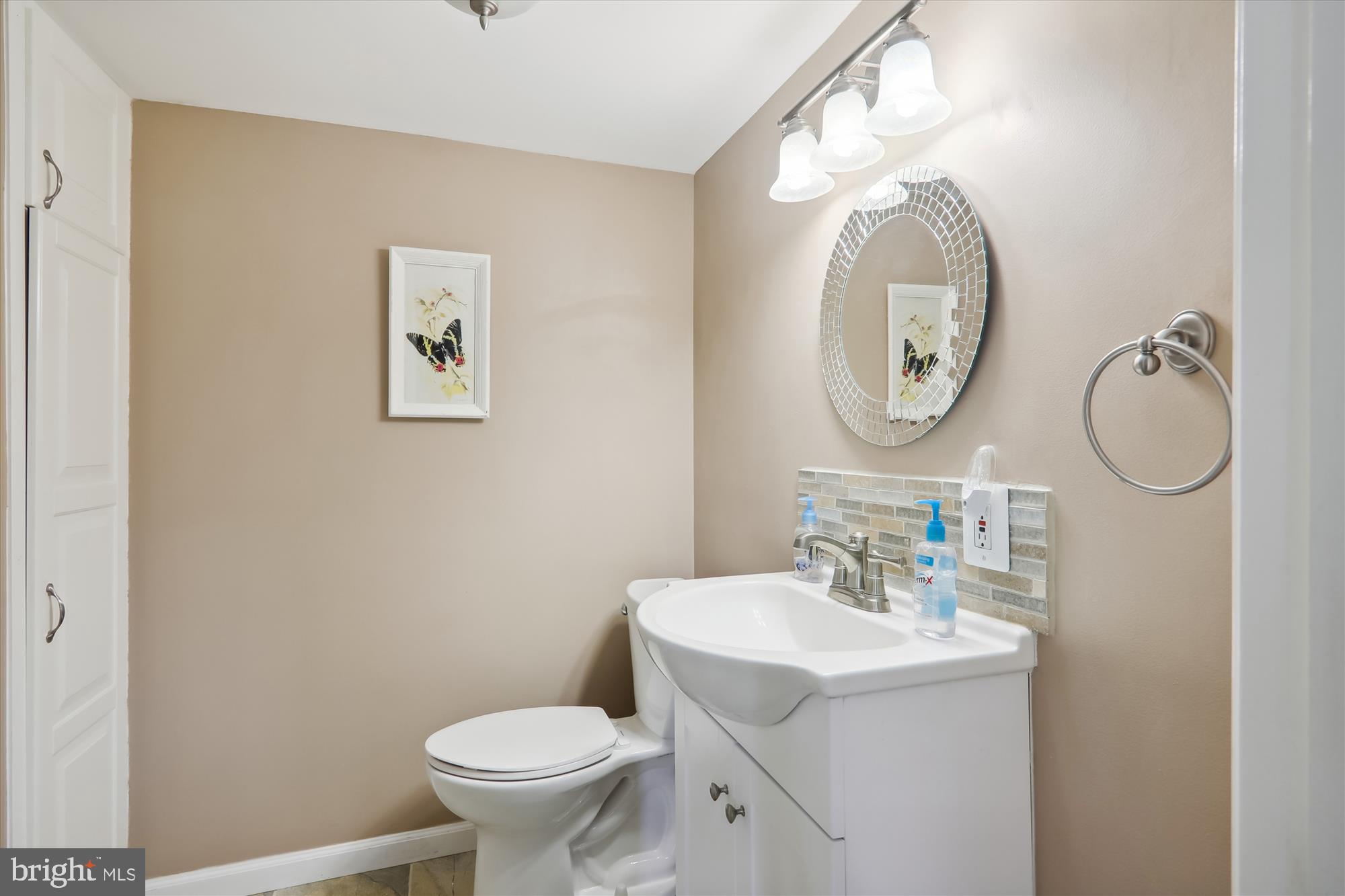 KEMP MILL ESTATES - Residential