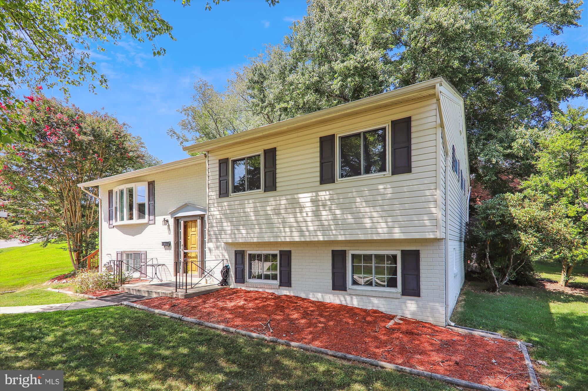 KEMP MILL ESTATES - Residential