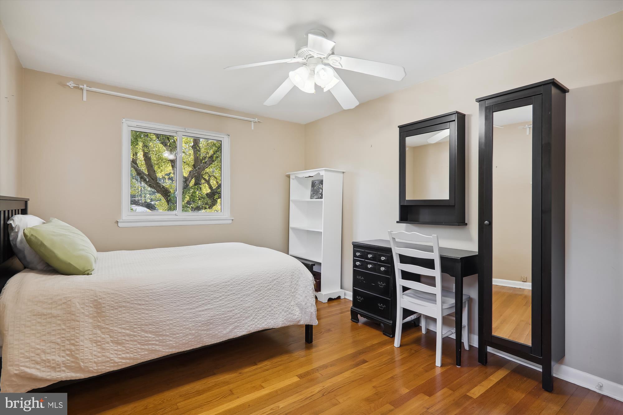 KEMP MILL ESTATES - Residential