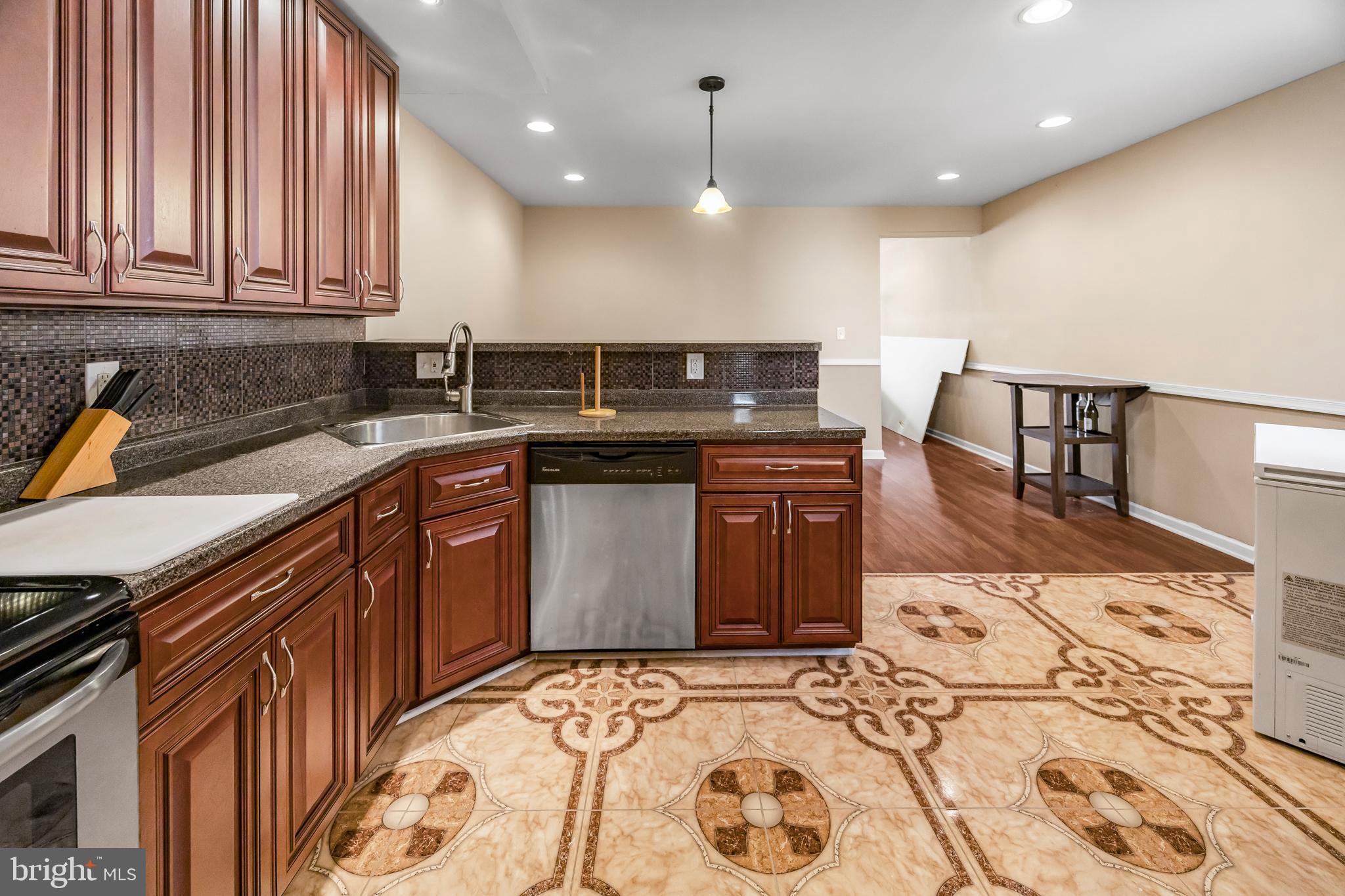 WEST OAK LANE - Residential