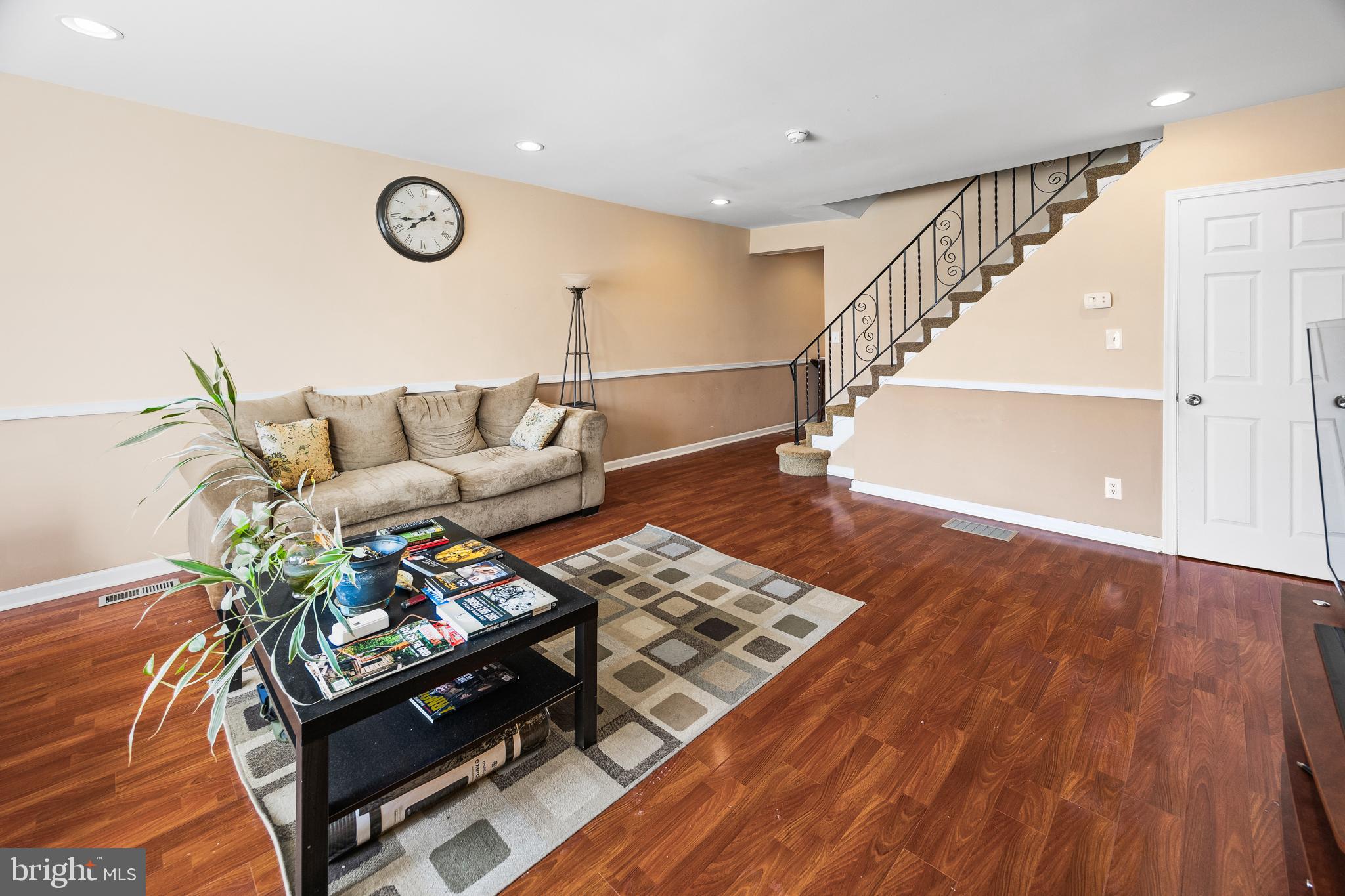 WEST OAK LANE - Residential