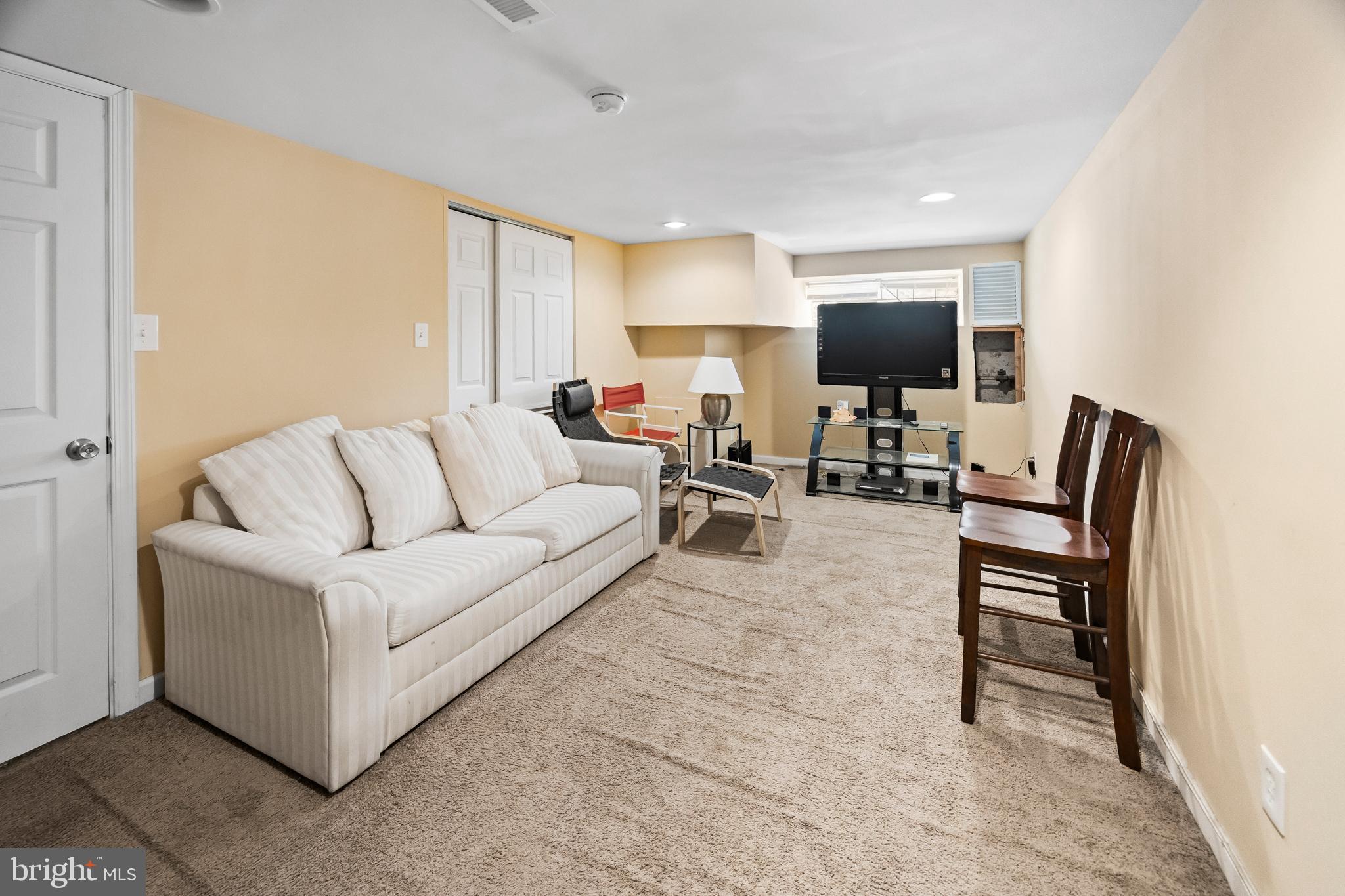 WEST OAK LANE - Residential