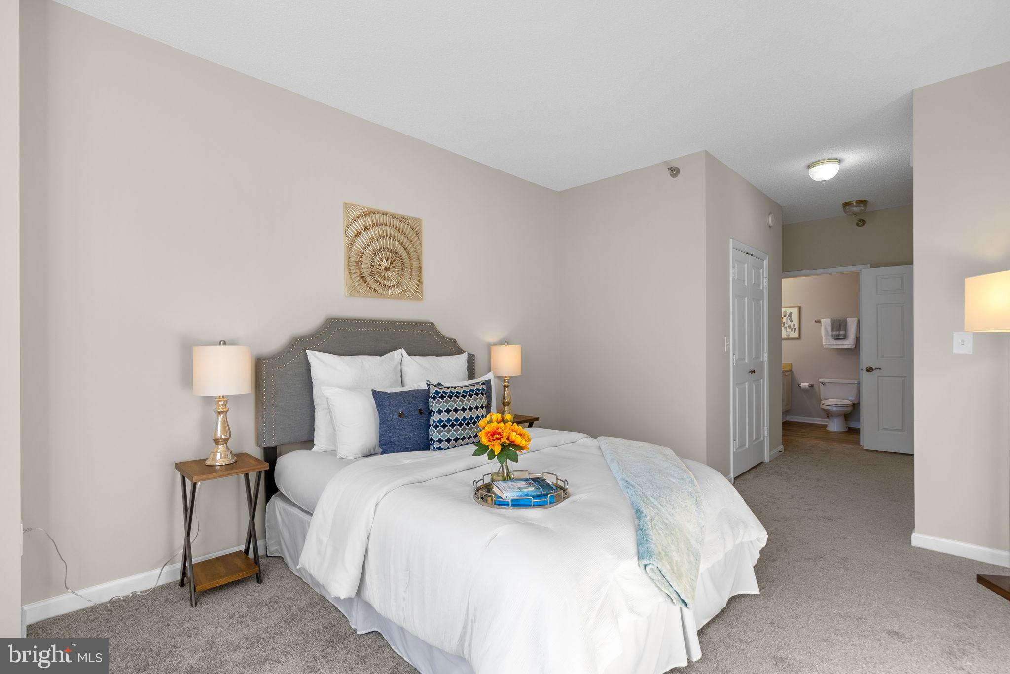 TURNBERRY COURTS AT LEIS - Residential