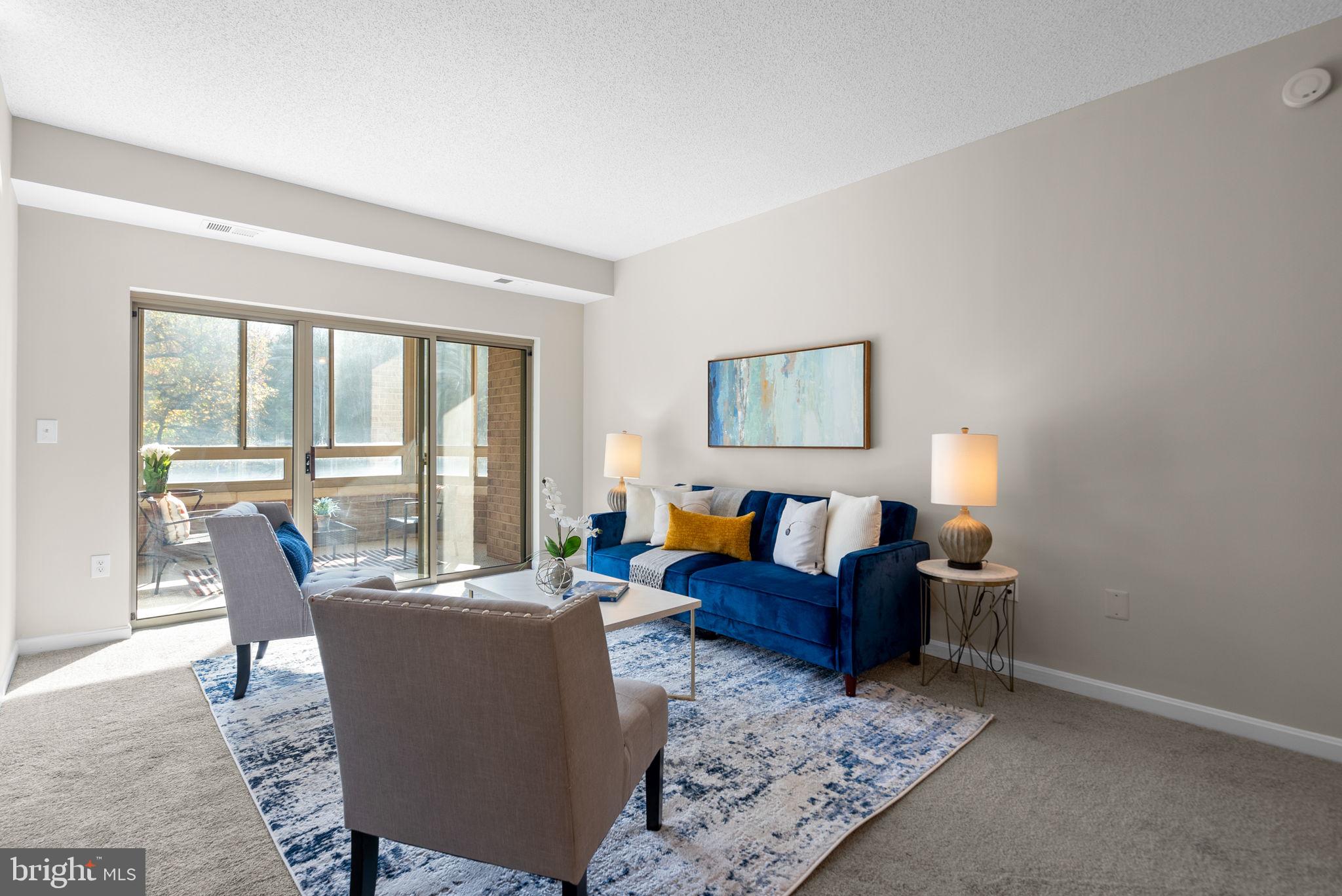 TURNBERRY COURTS AT LEIS - Residential