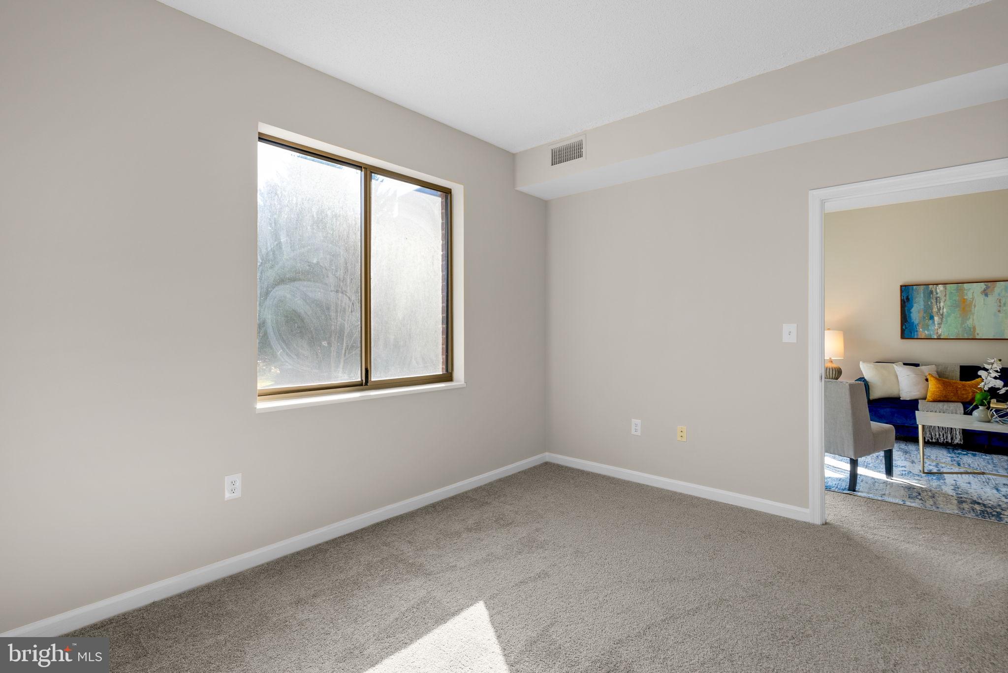 TURNBERRY COURTS AT LEIS - Residential