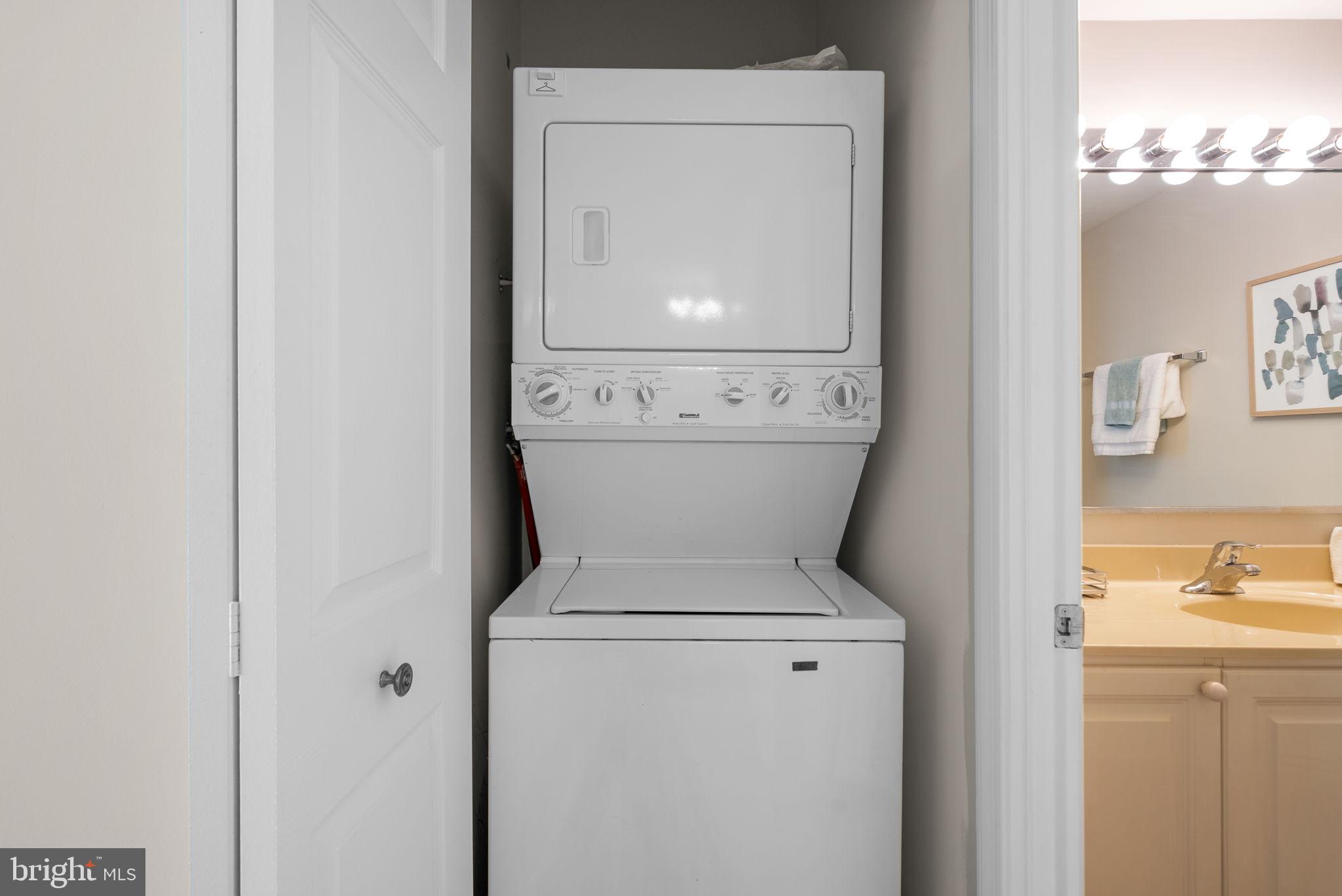 TURNBERRY COURTS AT LEIS - Residential