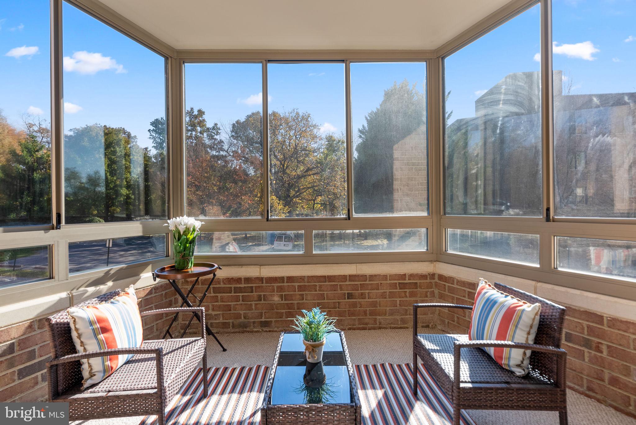 TURNBERRY COURTS AT LEIS - Residential