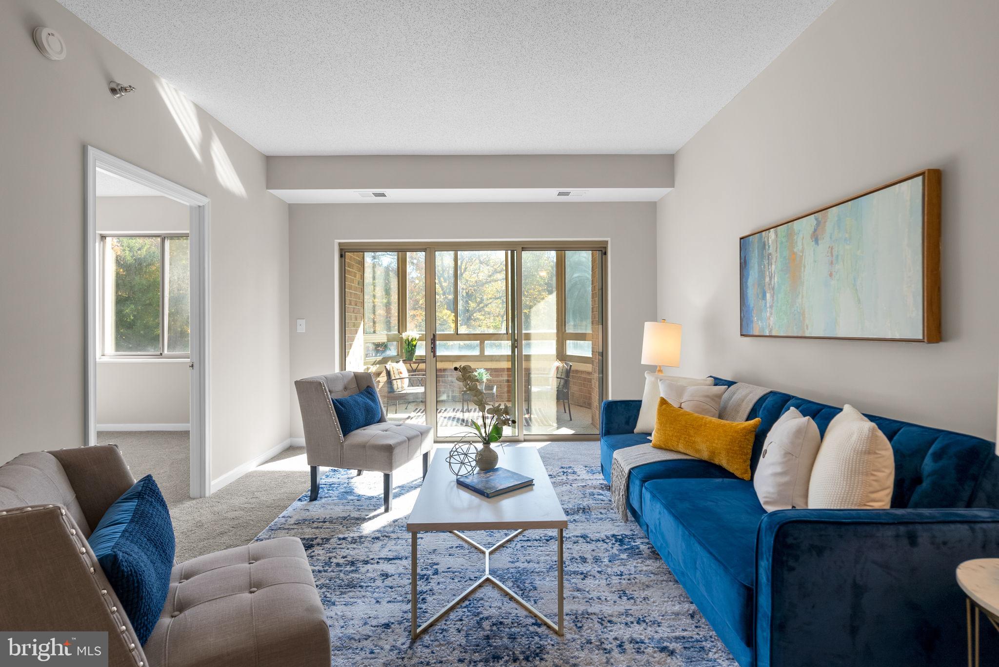 TURNBERRY COURTS AT LEIS - Residential