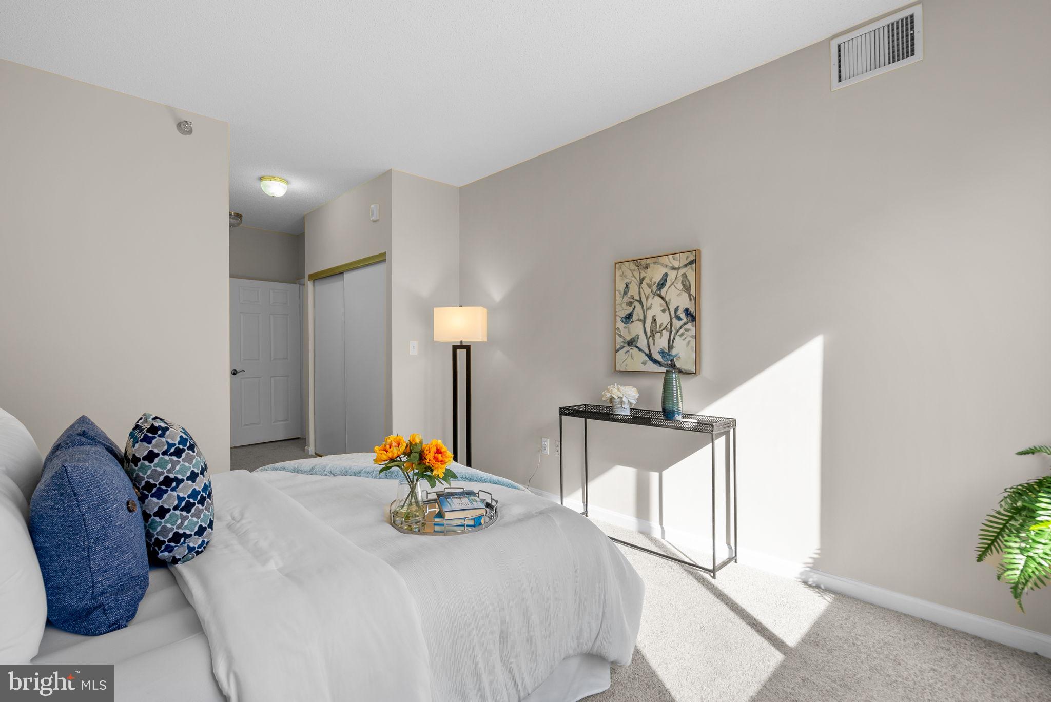 TURNBERRY COURTS AT LEIS - Residential