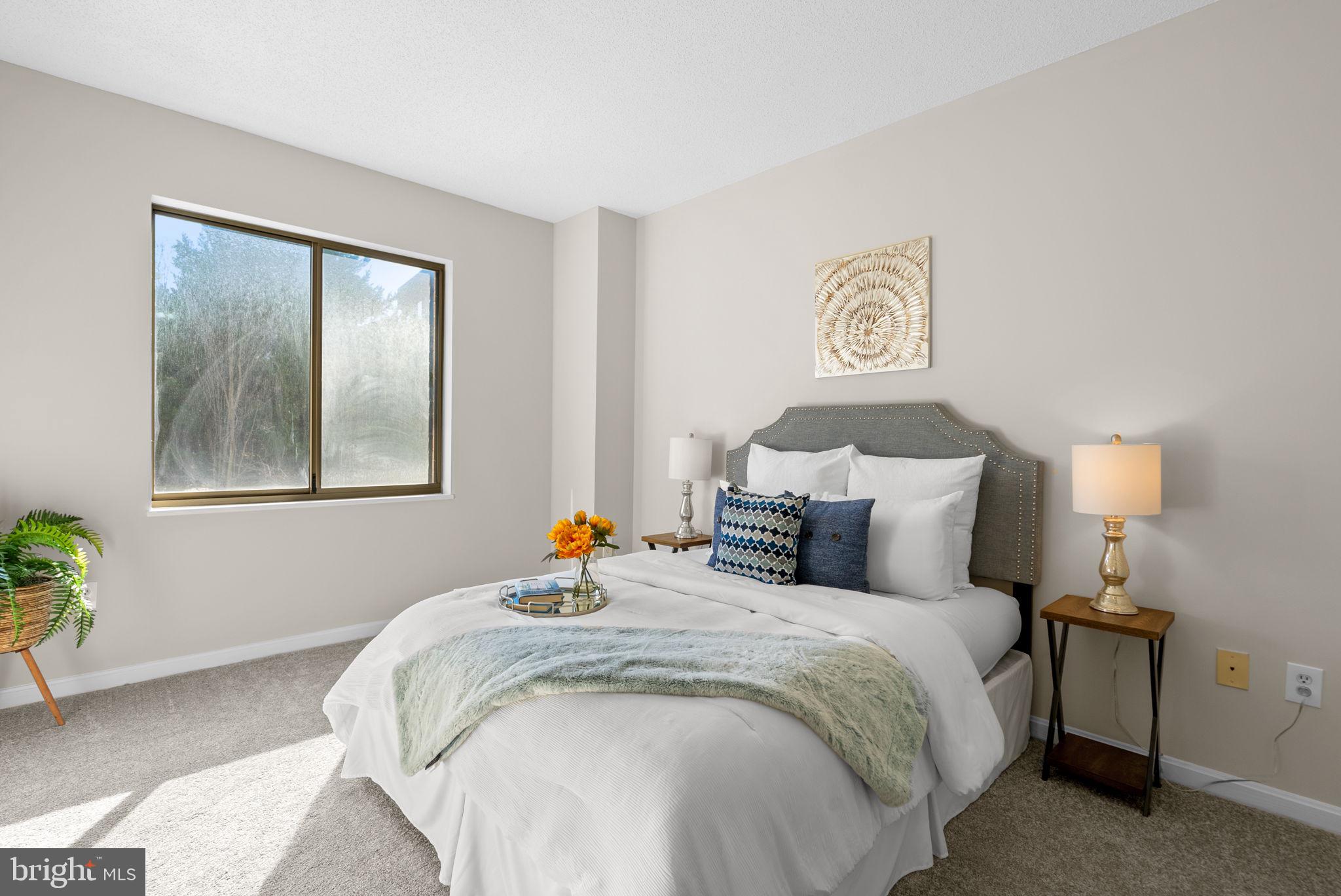 TURNBERRY COURTS AT LEIS - Residential