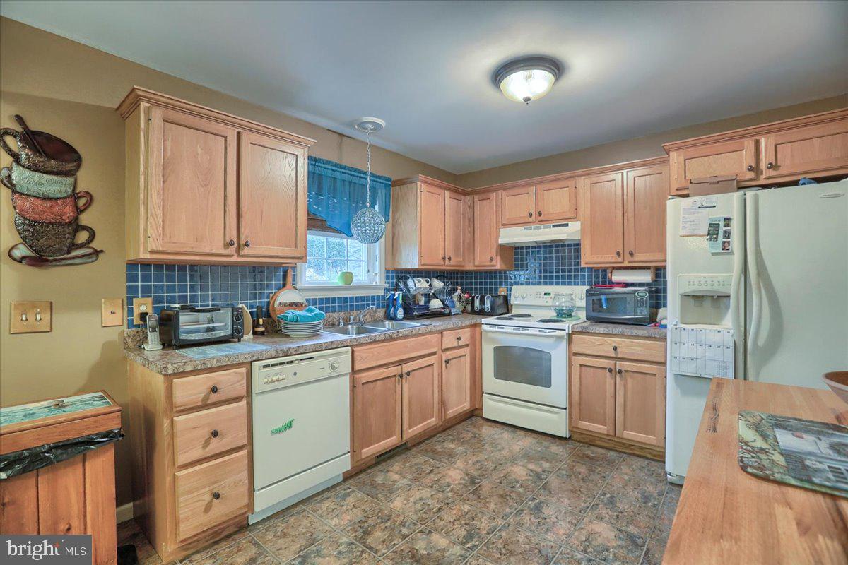 WHEATLAND MANOR - Residential