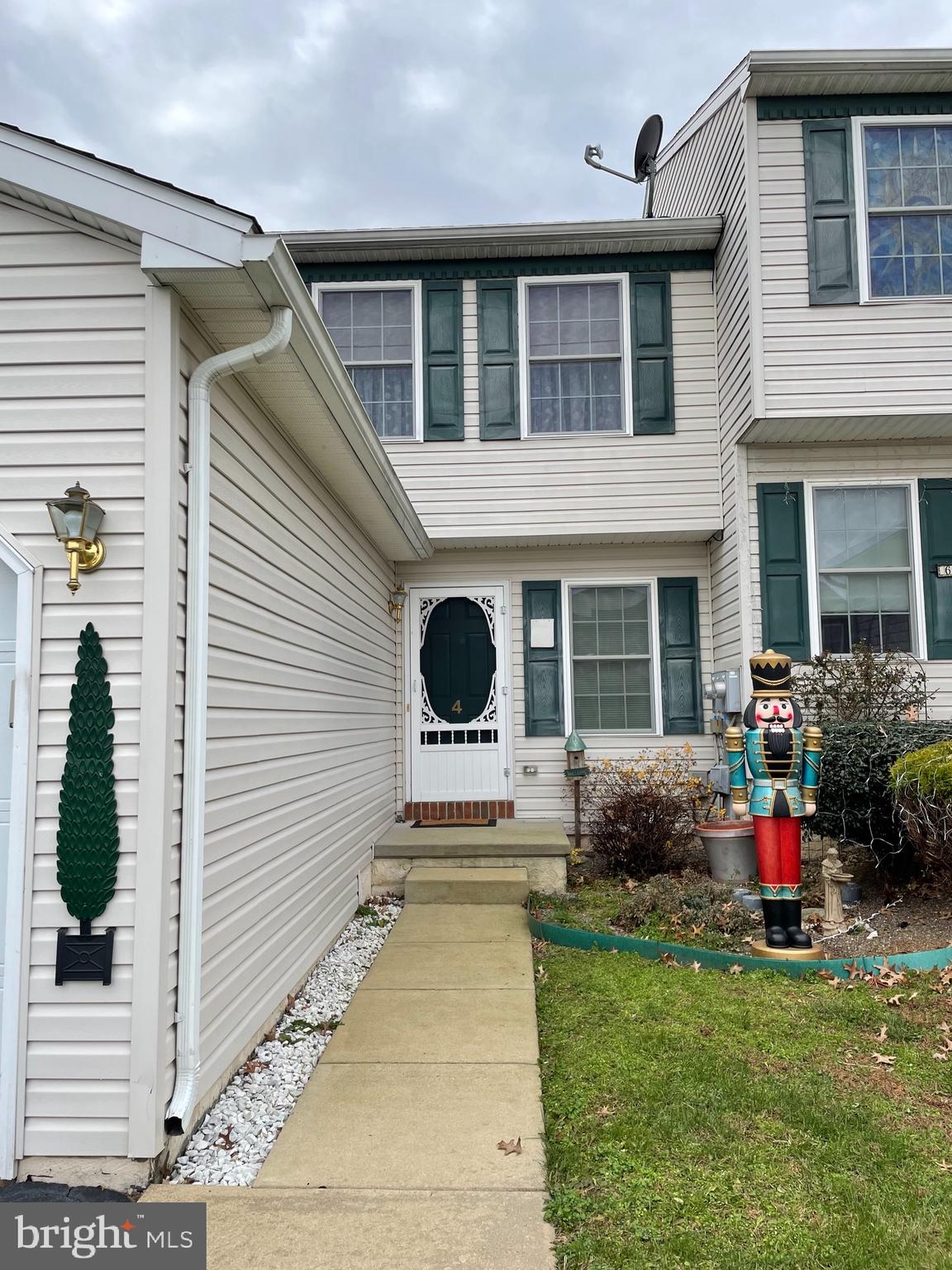 WHEATLAND MANOR - Residential