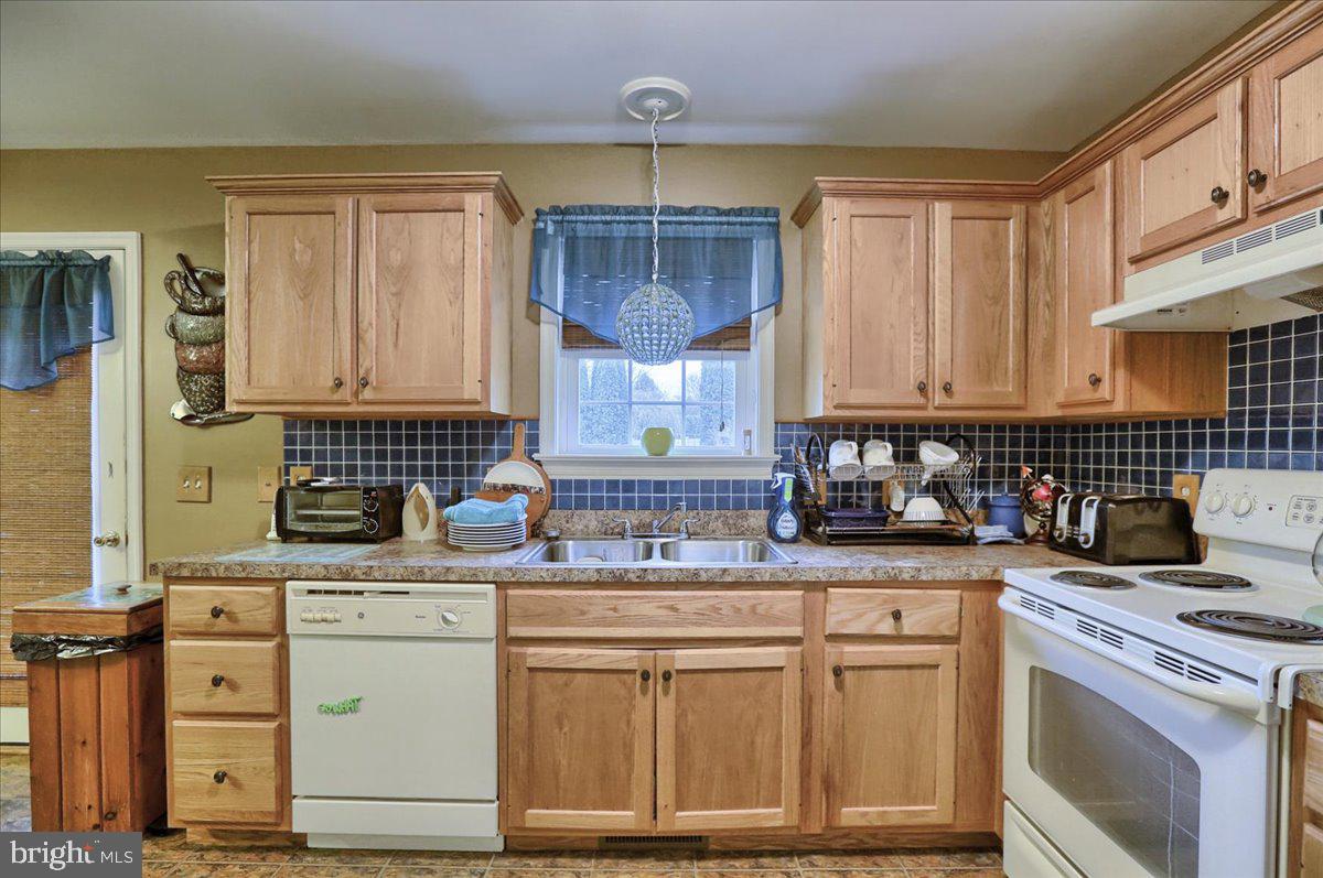 WHEATLAND MANOR - Residential