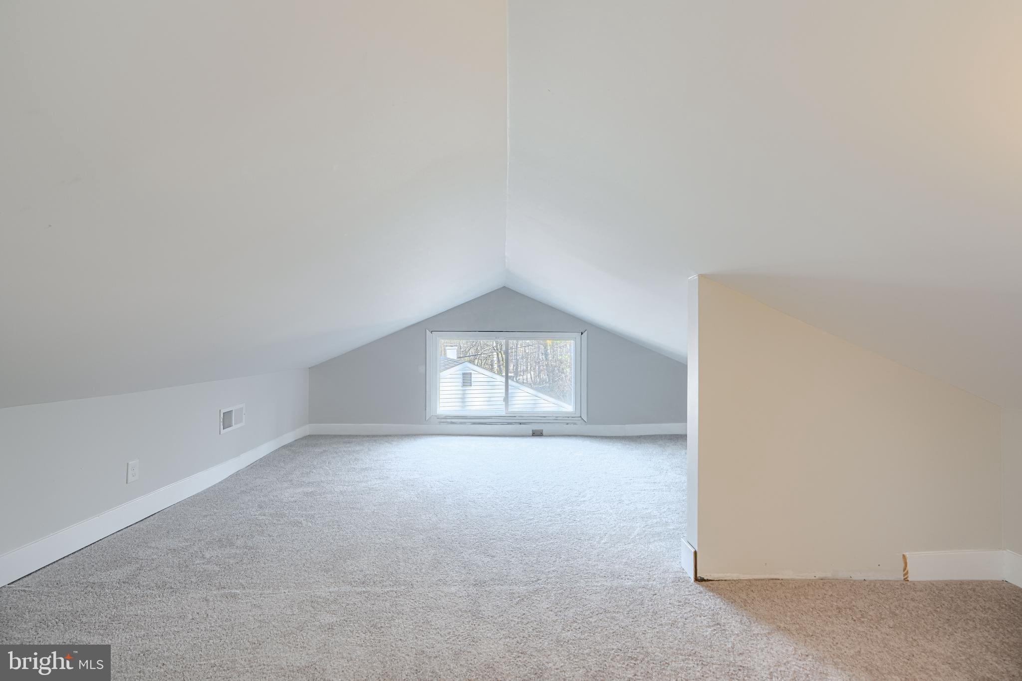 RIDERWOOD HILLS - Residential