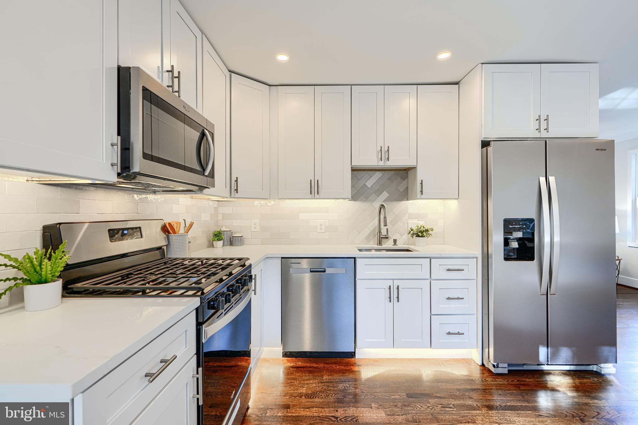 RIDERWOOD HILLS - Residential