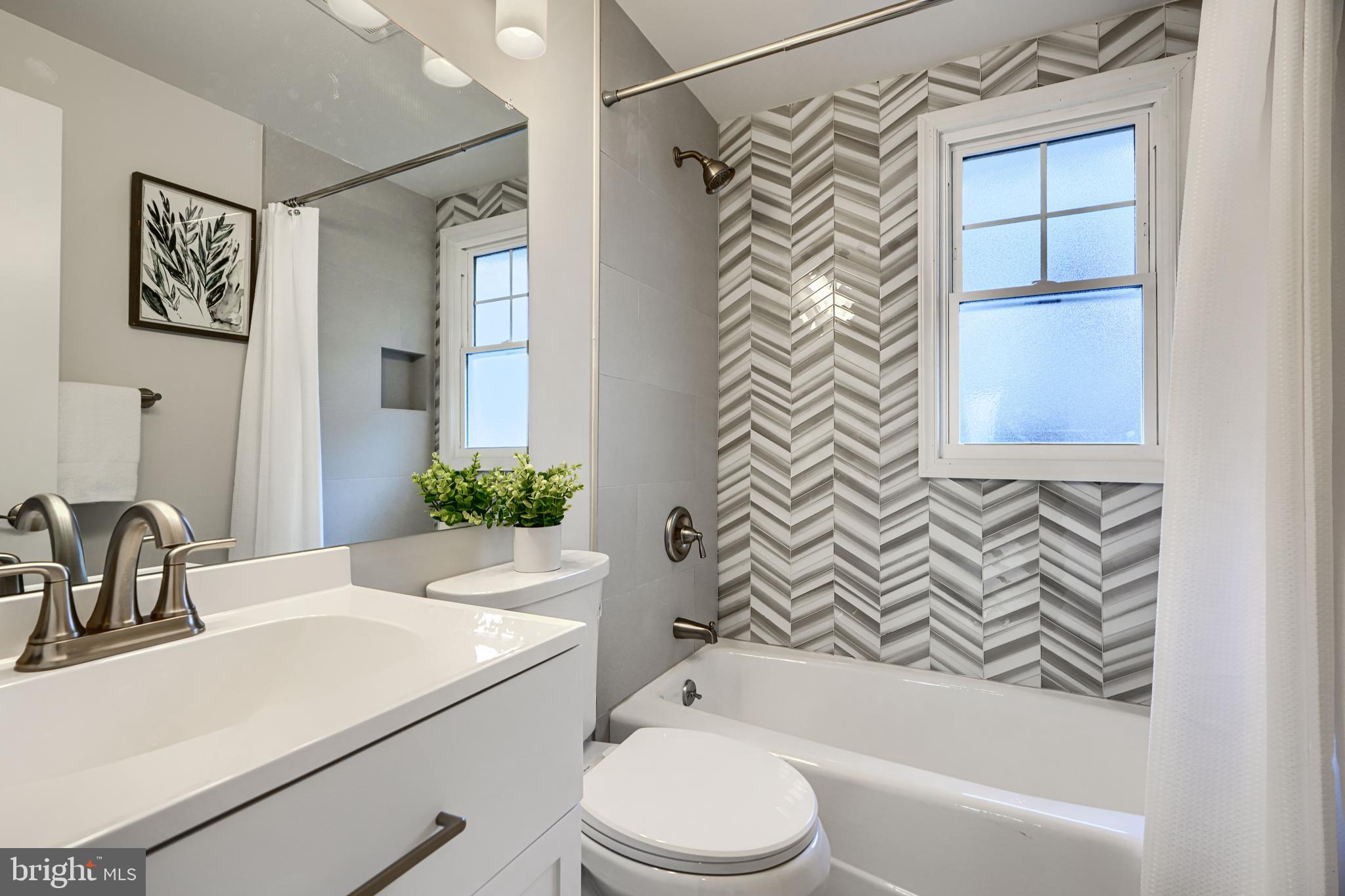 RIDERWOOD HILLS - Residential