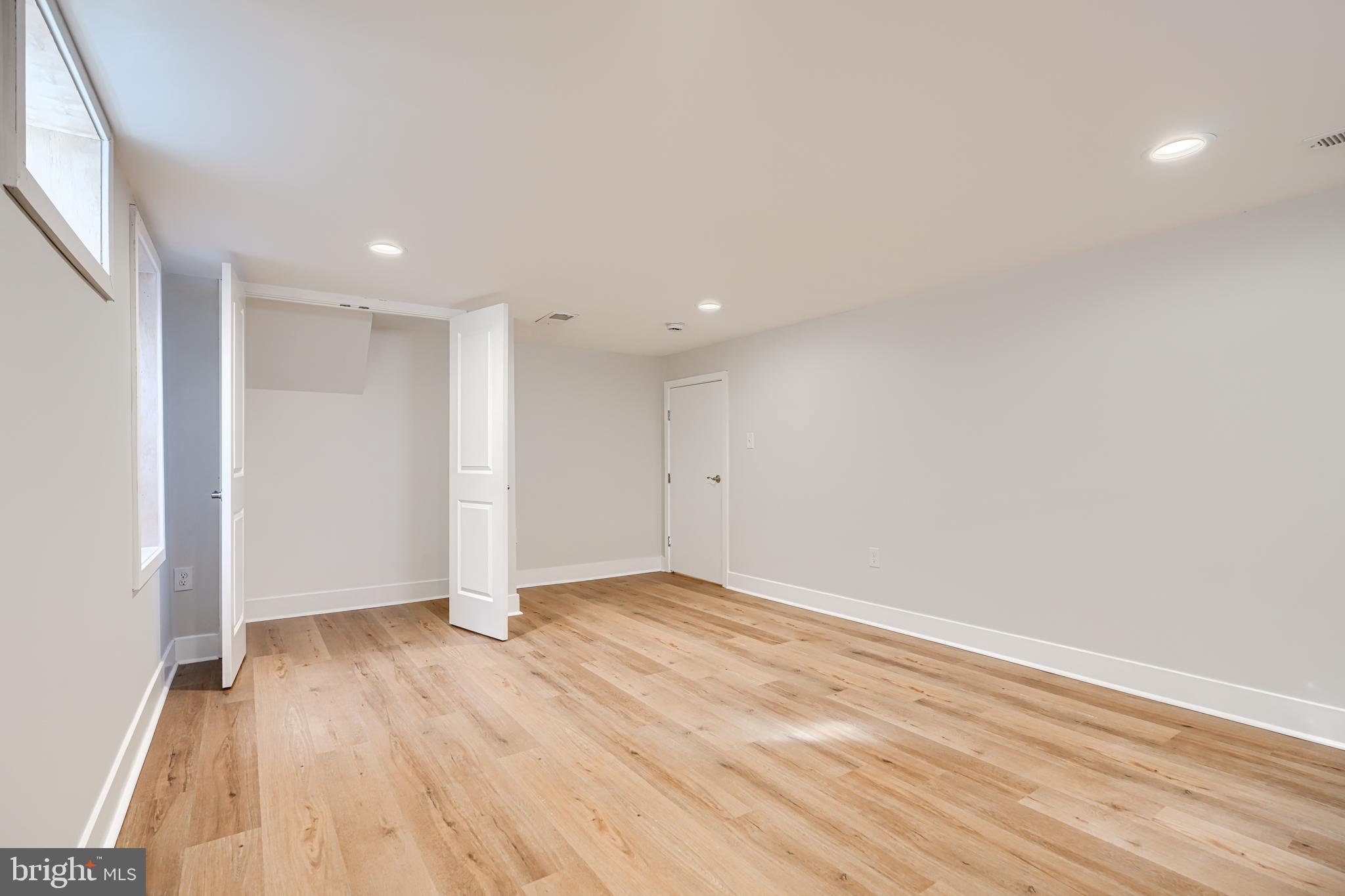 RIDERWOOD HILLS - Residential