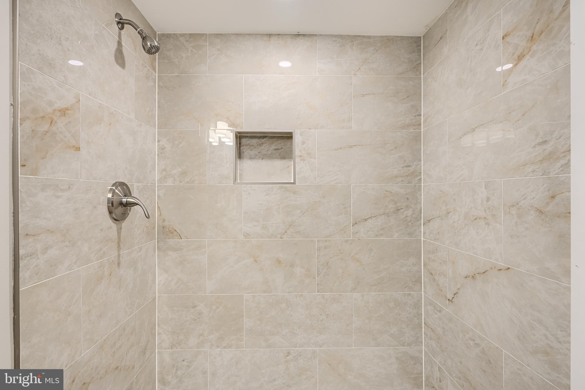 RIDERWOOD HILLS - Residential