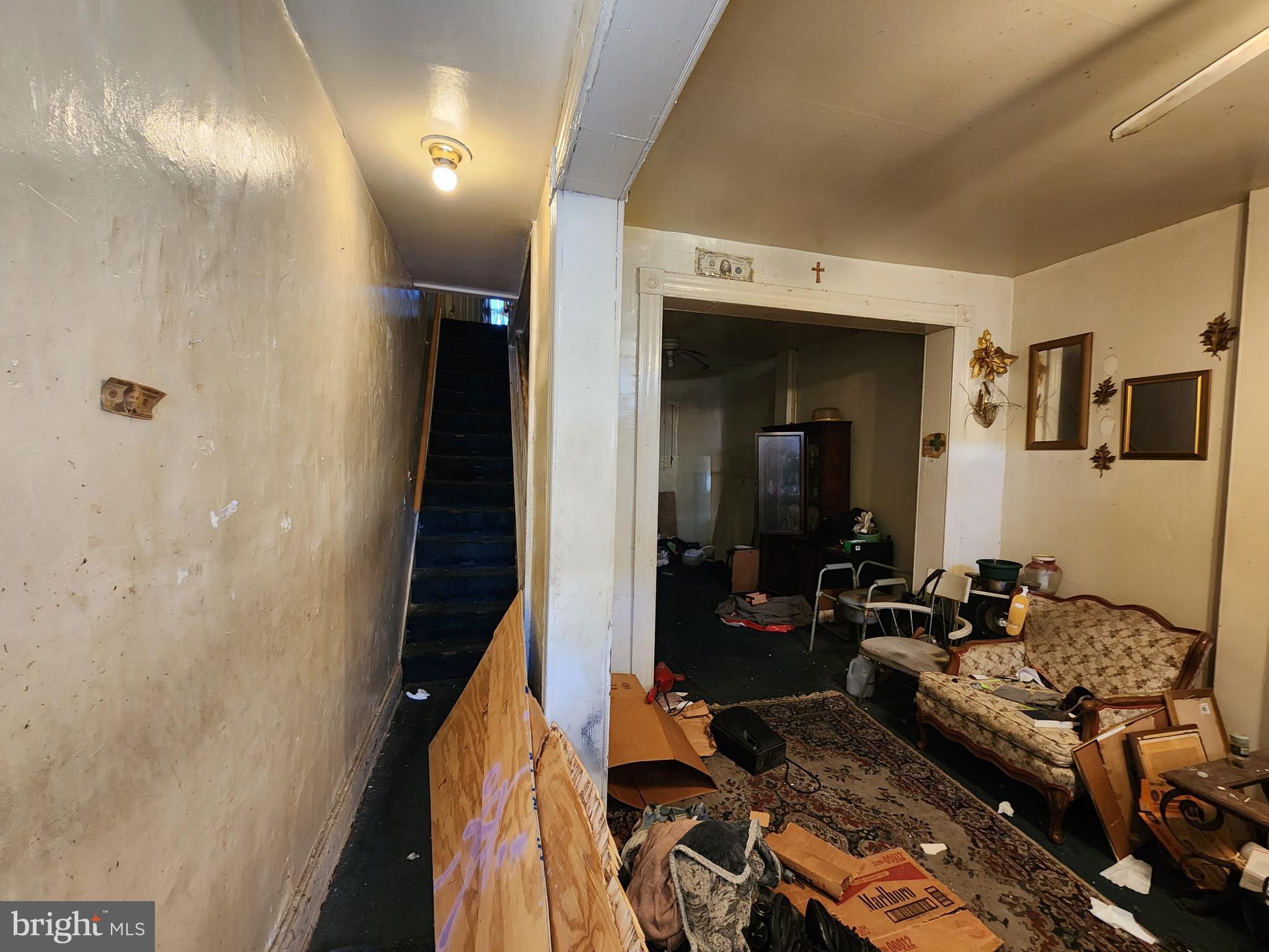 BROADWAY EAST - Residential