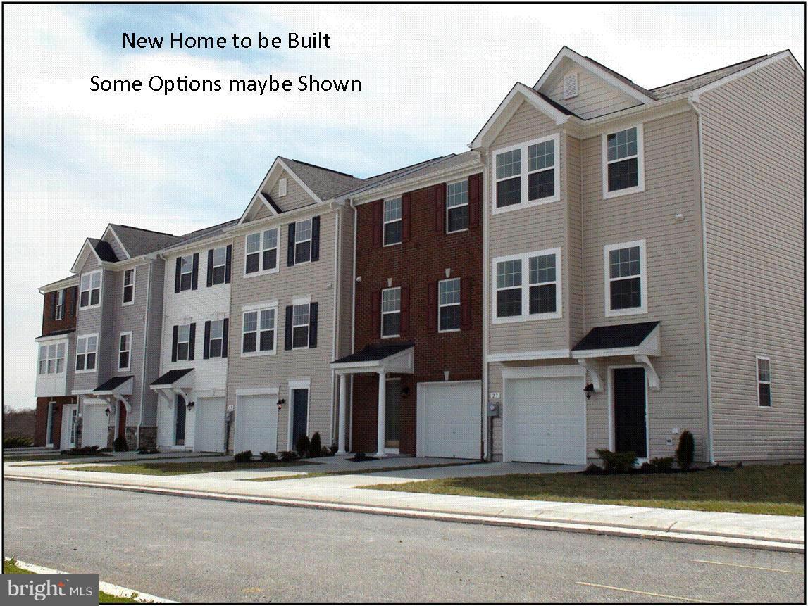 Dan Ryan Builders at Kensington Terrace offers this spacious York Garage unit finished on all 3 levels where you'll have space for everything! 2story box bay windows,12' Sunroom opens up the island kitchen, master suite features deluxe bath with double vanity & separate tub/shower, finished lower level with rec room plus additional 8x19' area to spread out! Great location!