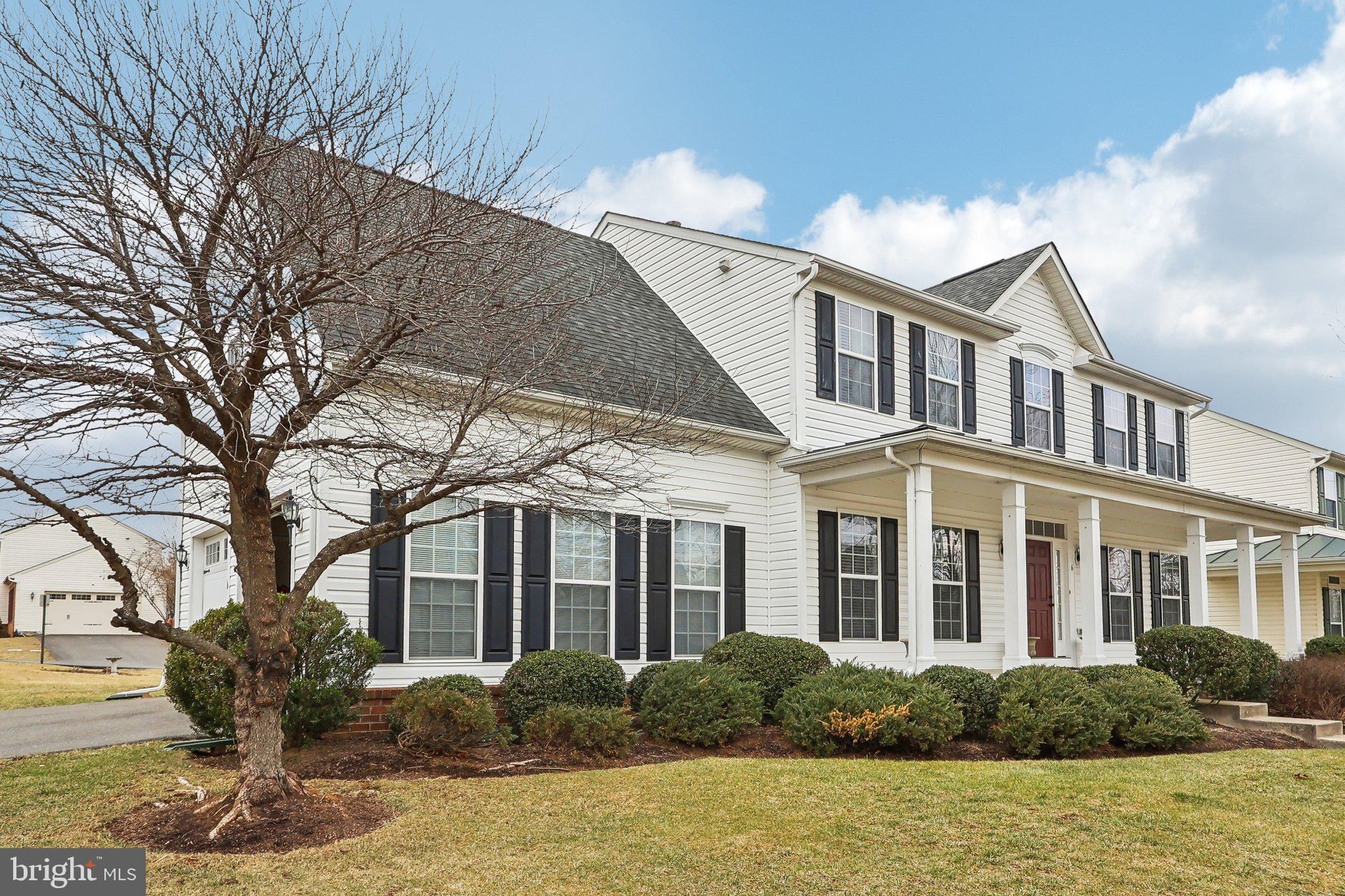 LOVETTSVILLE TOWN CENTER - Residential