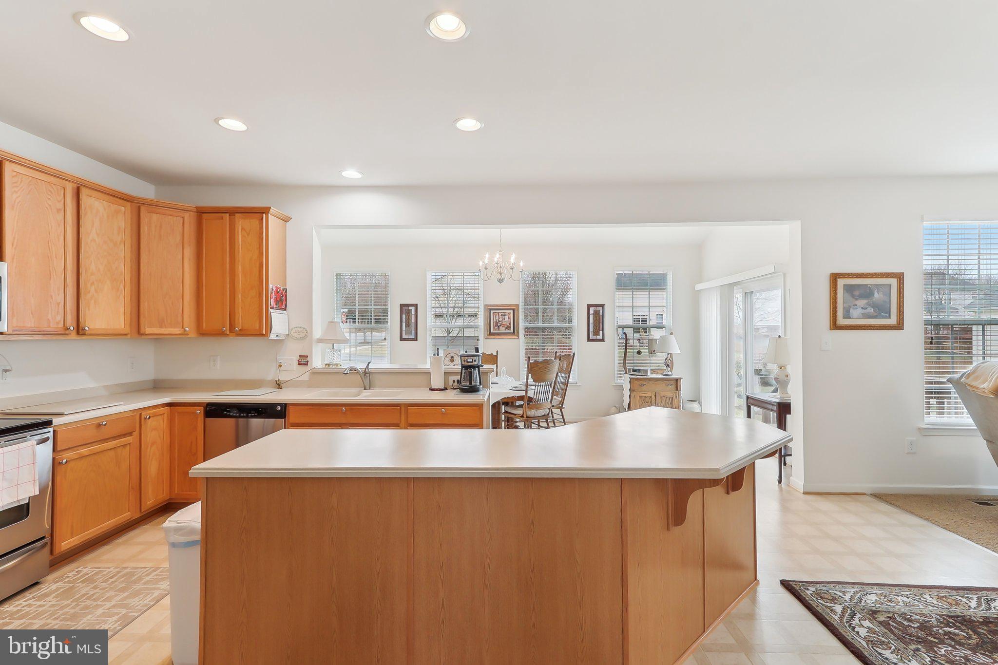 LOVETTSVILLE TOWN CENTER - Residential