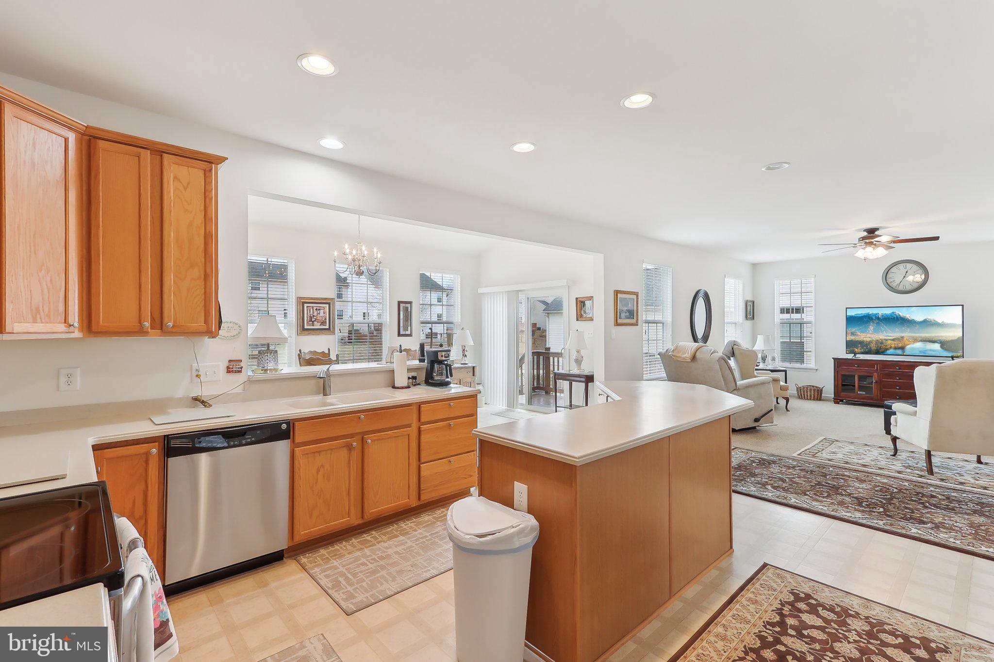 LOVETTSVILLE TOWN CENTER - Residential