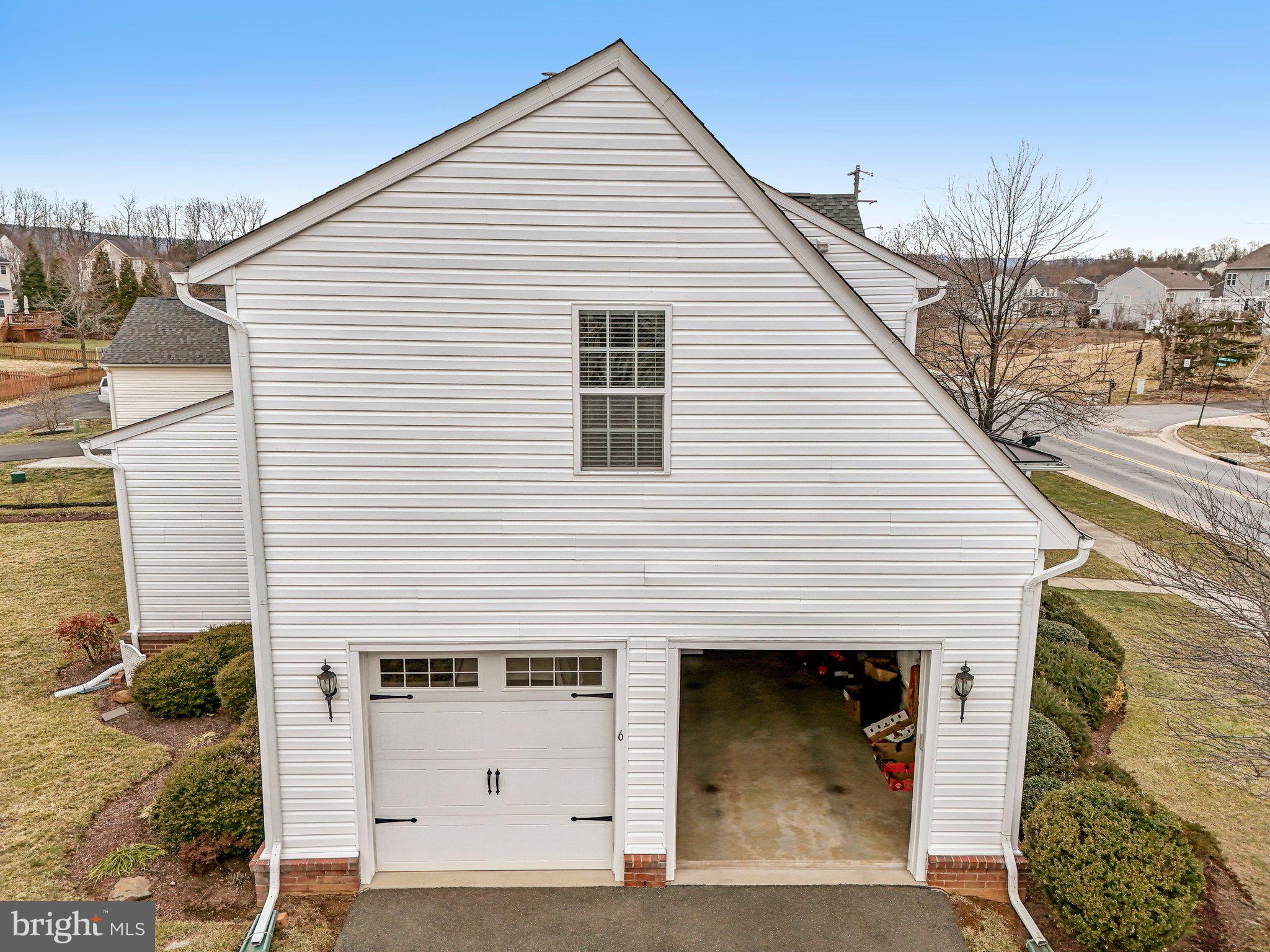 LOVETTSVILLE TOWN CENTER - Residential