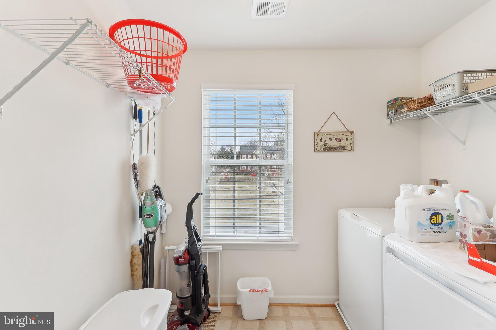 LOVETTSVILLE TOWN CENTER - Residential