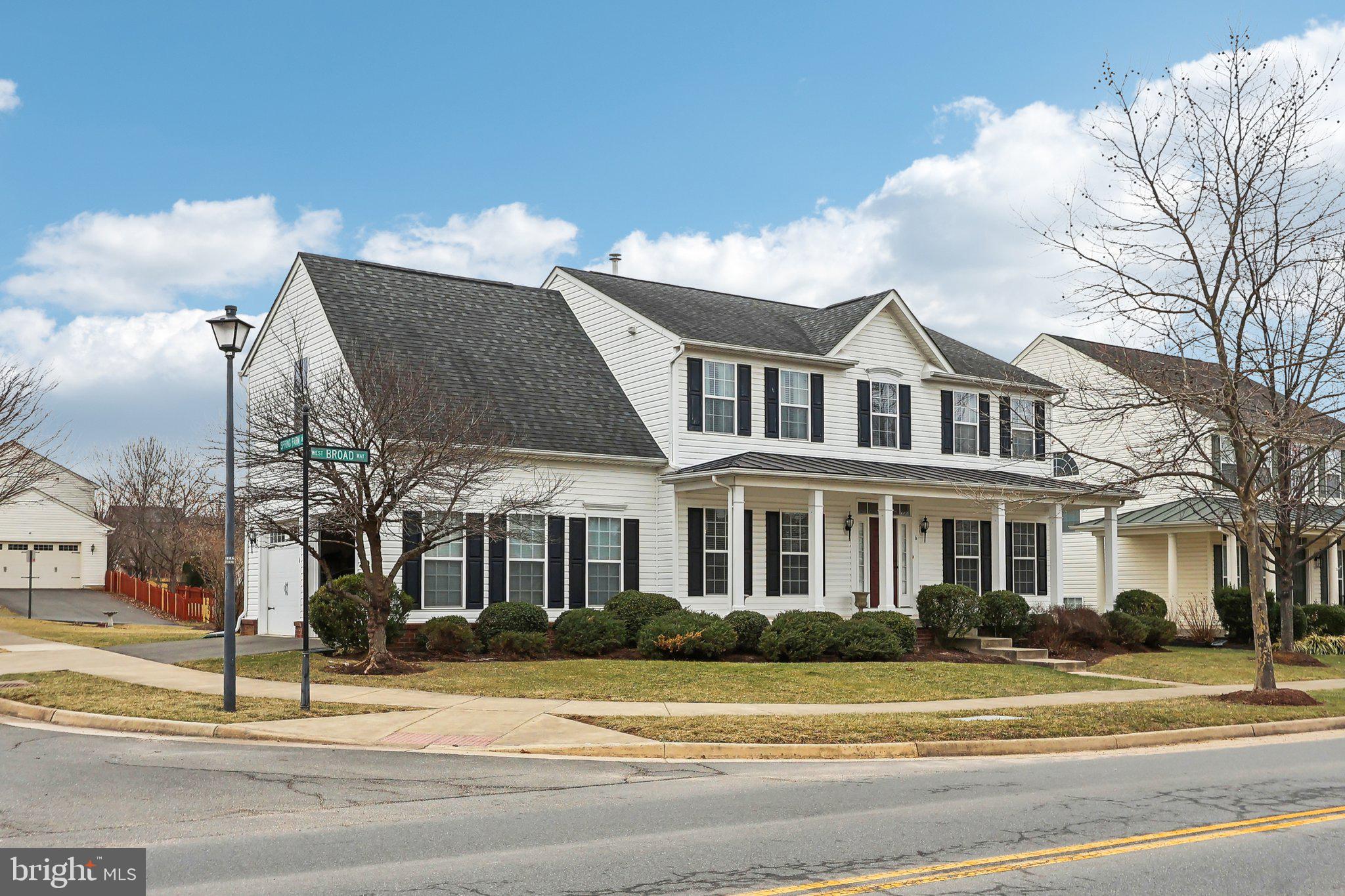 LOVETTSVILLE TOWN CENTER - Residential