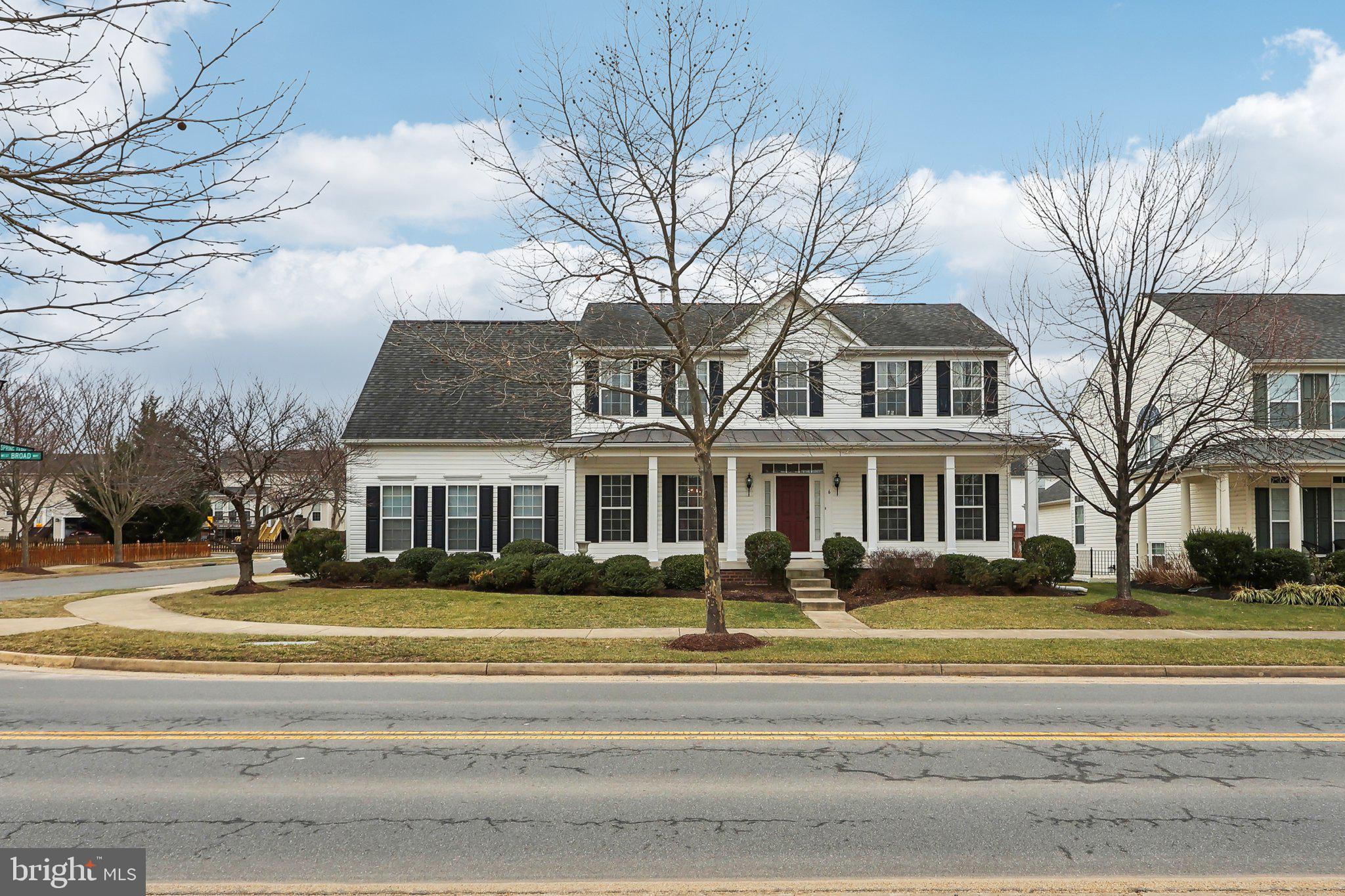 LOVETTSVILLE TOWN CENTER - Residential