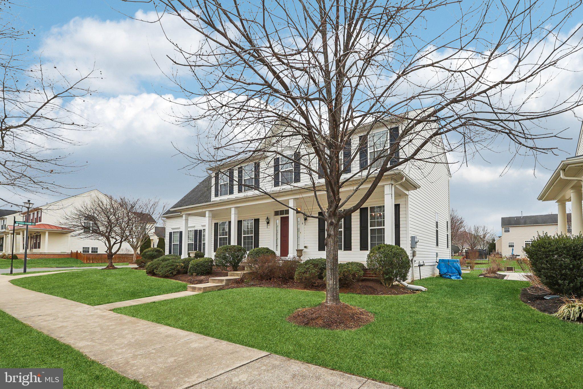 LOVETTSVILLE TOWN CENTER - Residential