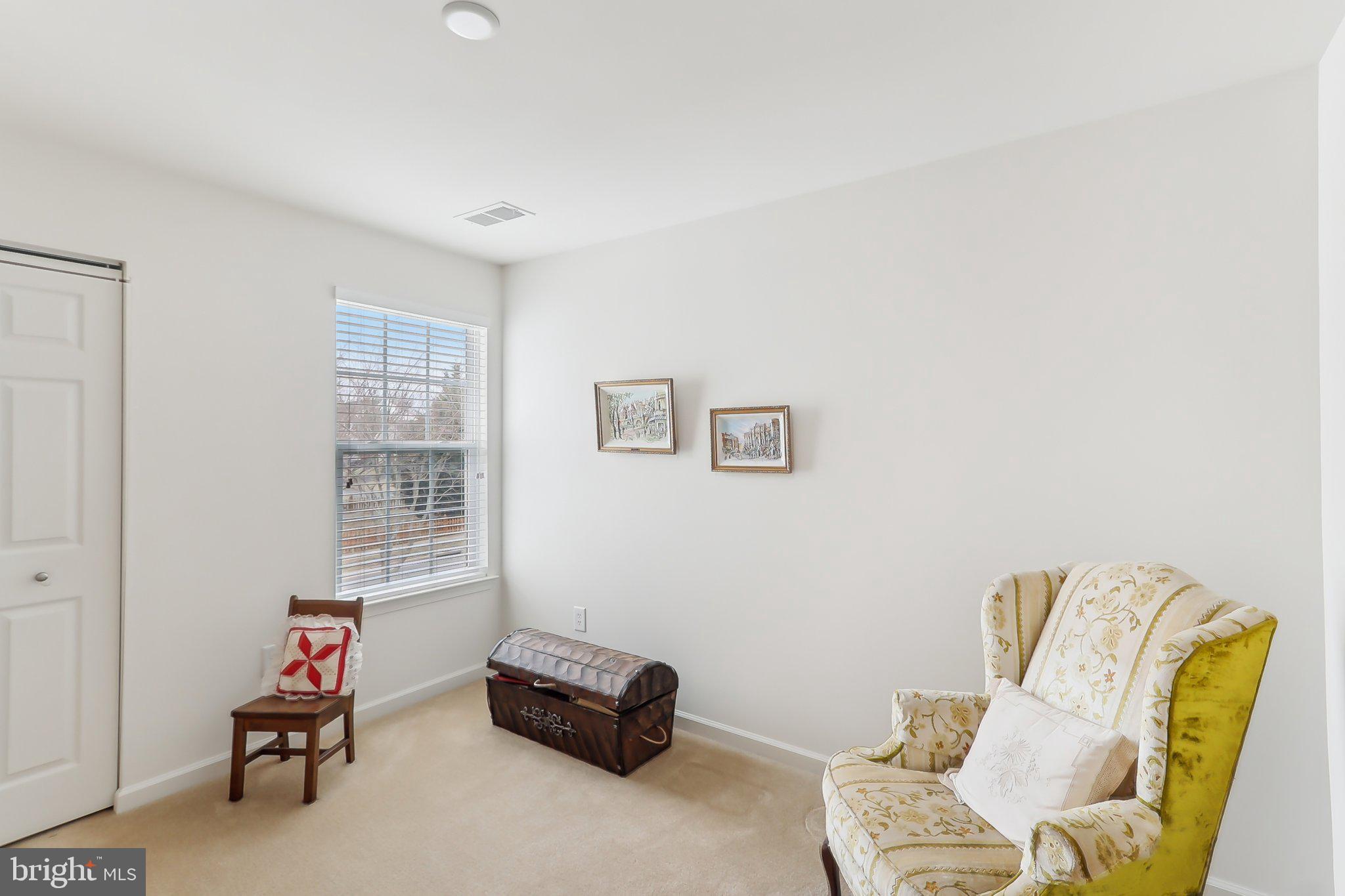 LOVETTSVILLE TOWN CENTER - Residential