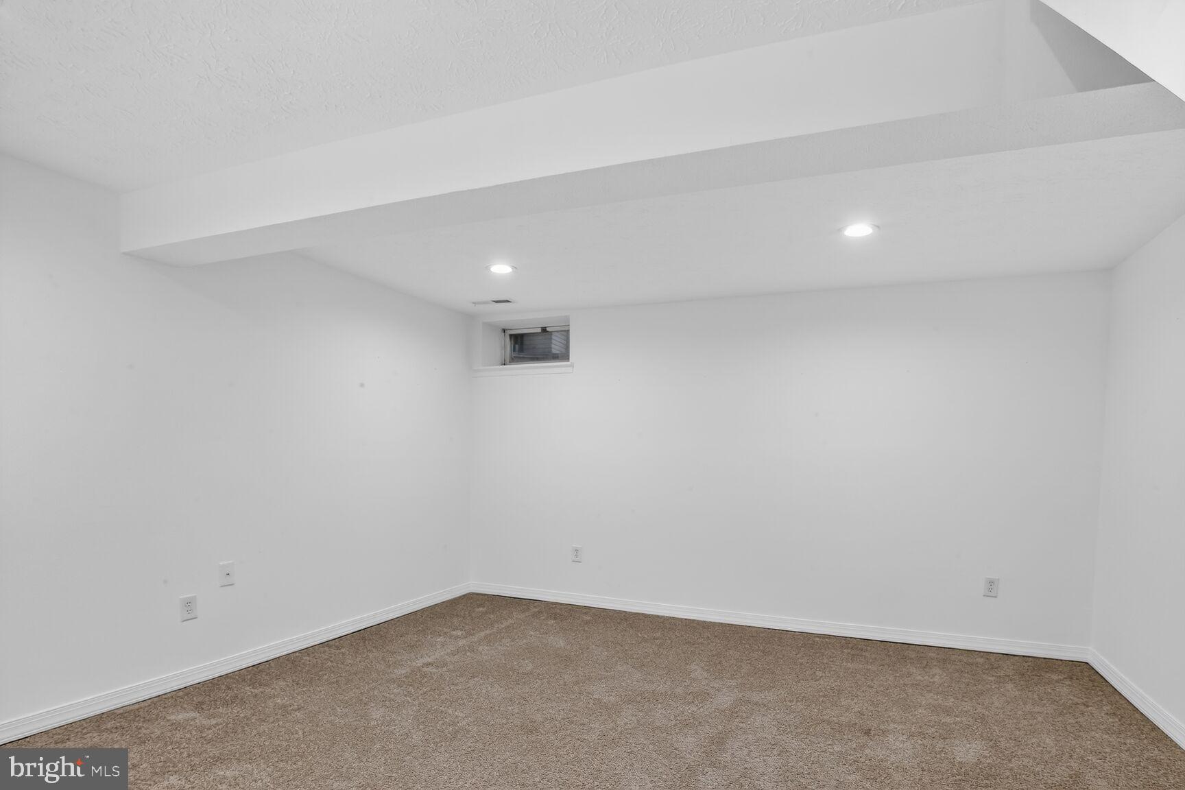 STILLWOOD - Residential Lease