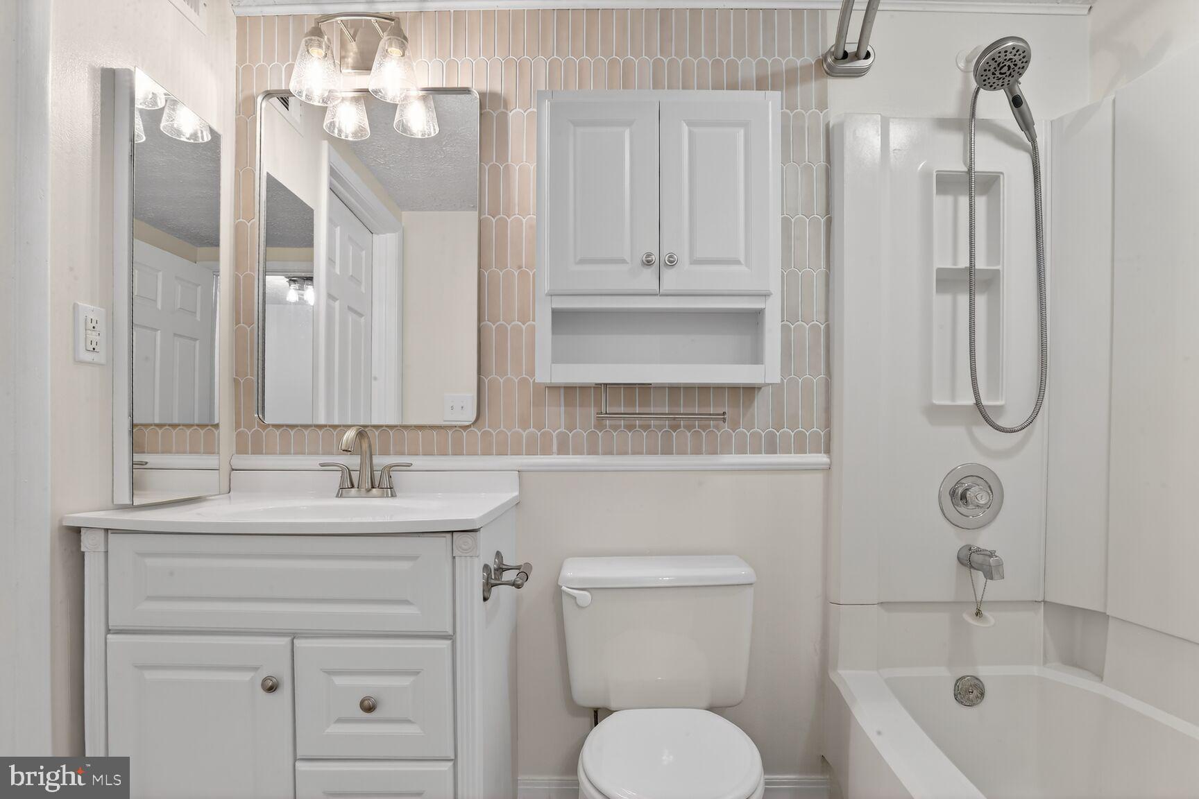 STILLWOOD - Residential Lease