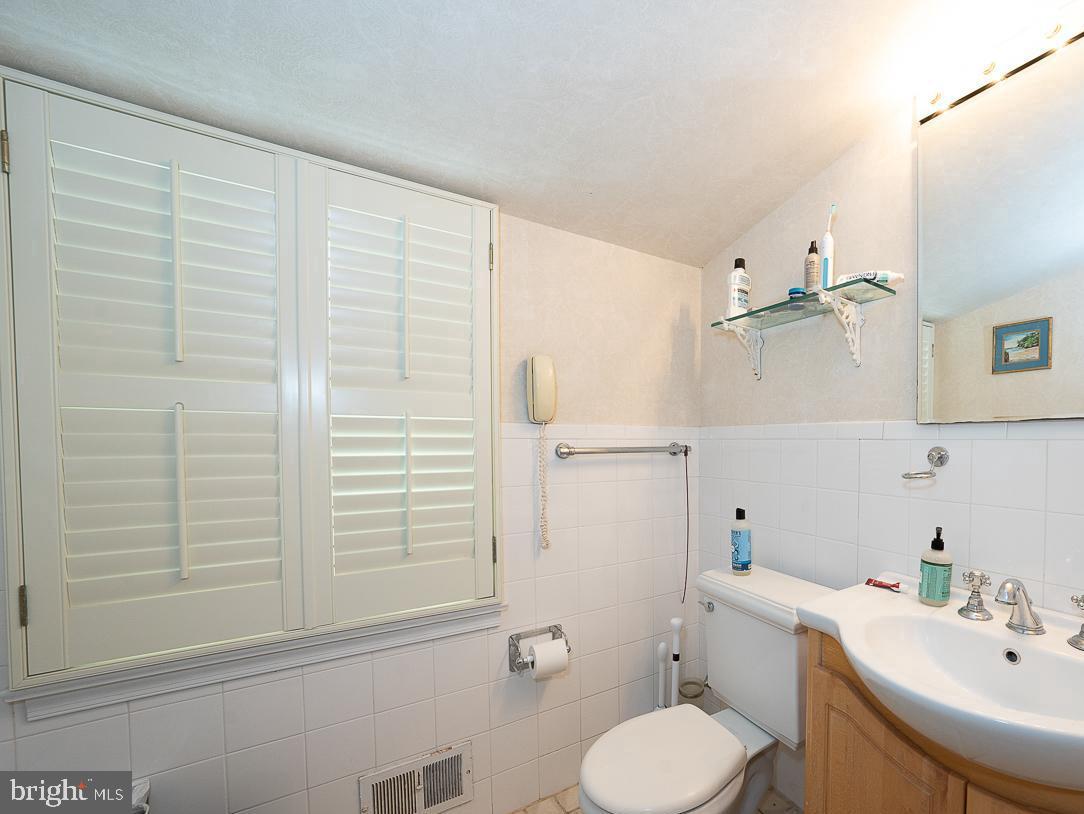 GLADWYNE - Residential