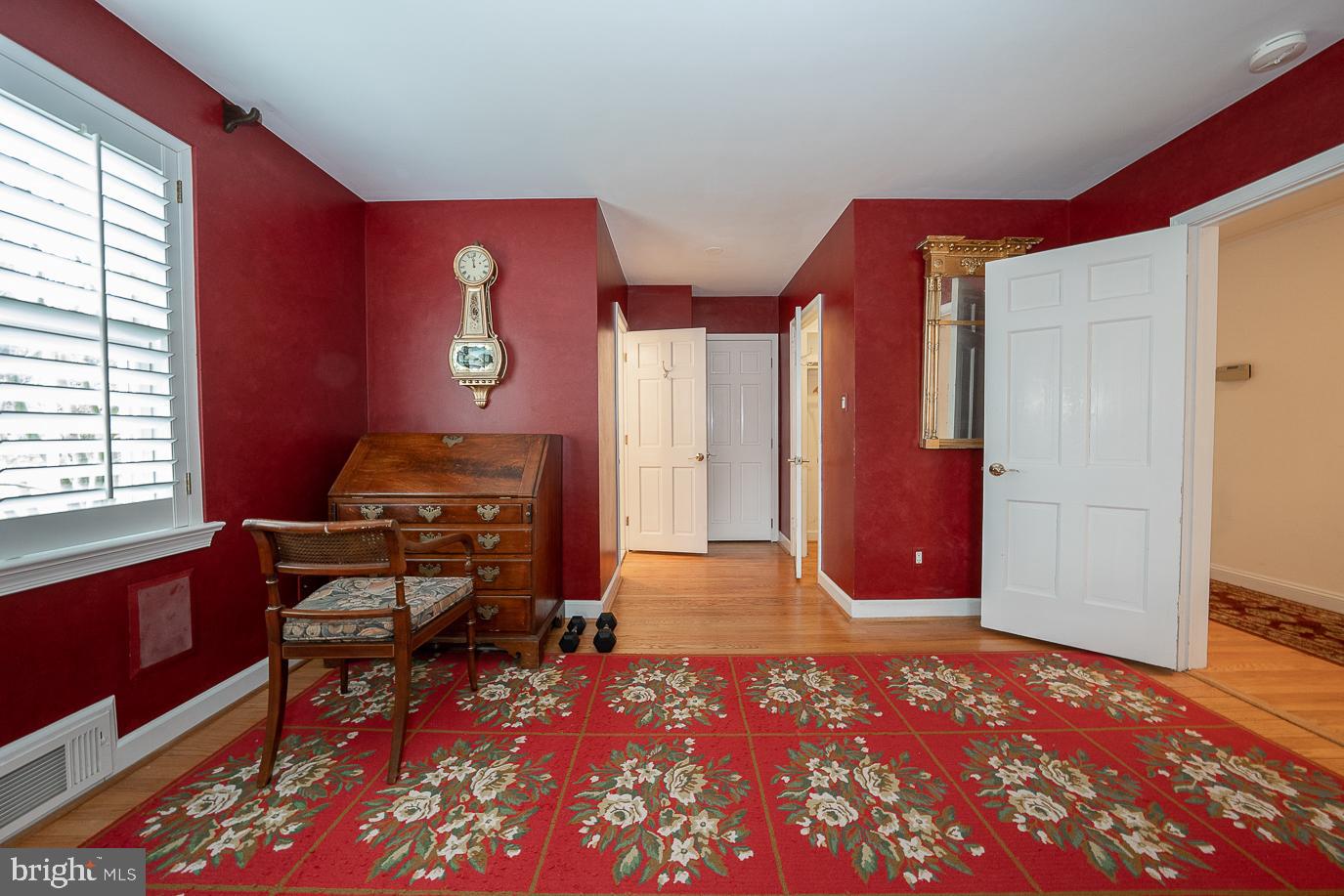 GLADWYNE - Residential