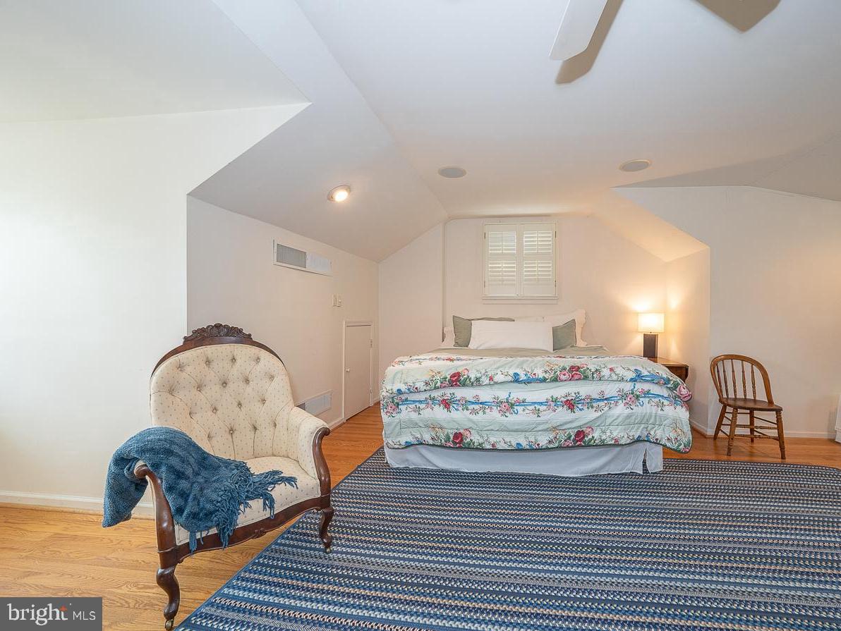 GLADWYNE - Residential