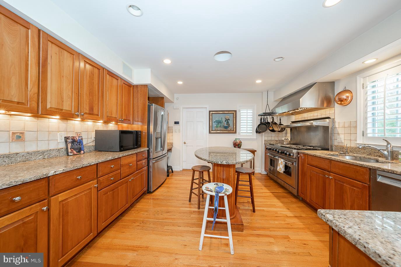 GLADWYNE - Residential