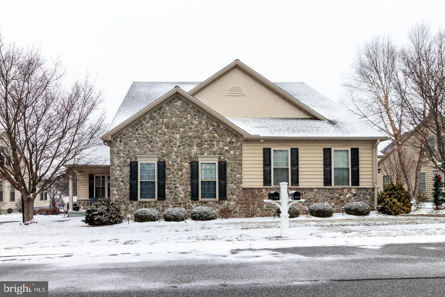 Cochranville, Pennsylvania 19330, United States, 2 Bedrooms Bedrooms, ,2 BathroomsBathrooms,Residential,Pending,17324