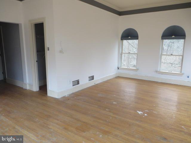 TWO POND ESTATES - Residential