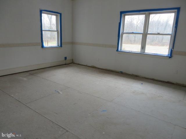 TWO POND ESTATES - Residential