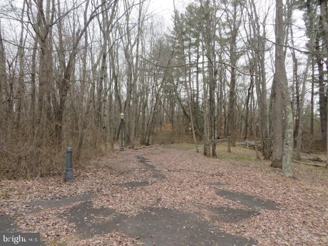 TWO POND ESTATES - Residential