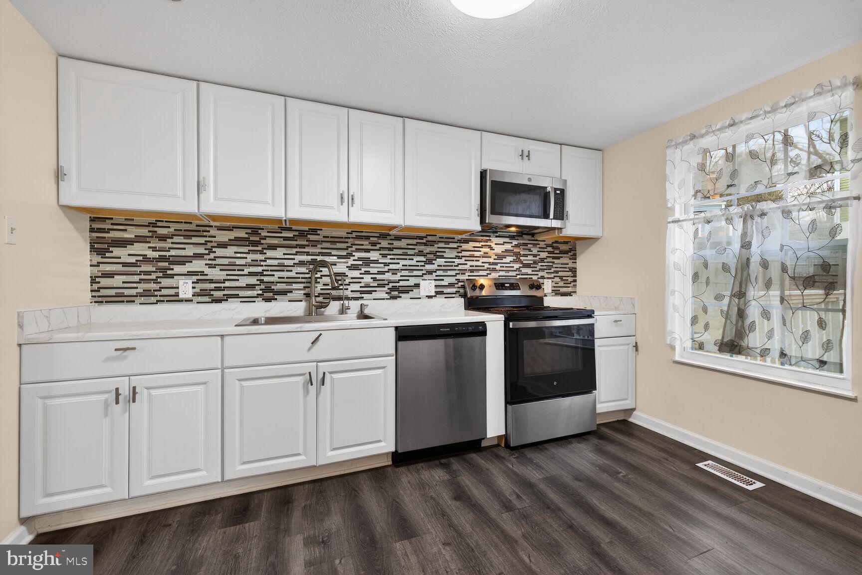 STONEGATE FARMS - Residential