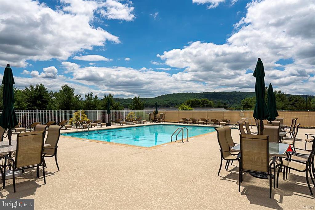 LEGACY OAKS - Residential