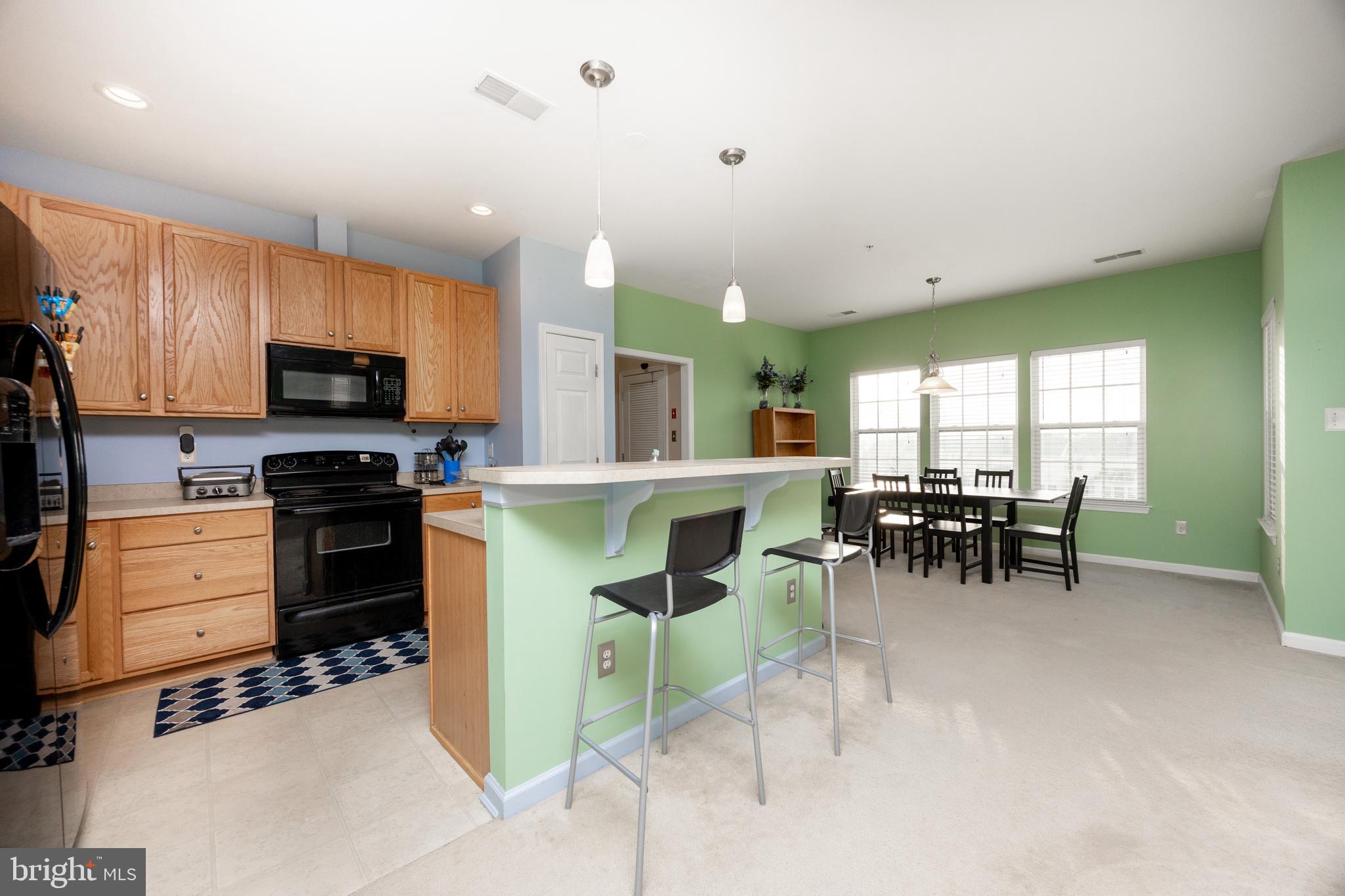 ROUND HILL - Residential