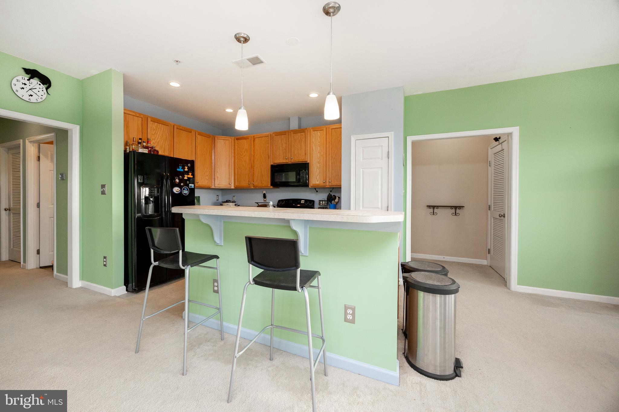 ROUND HILL - Residential